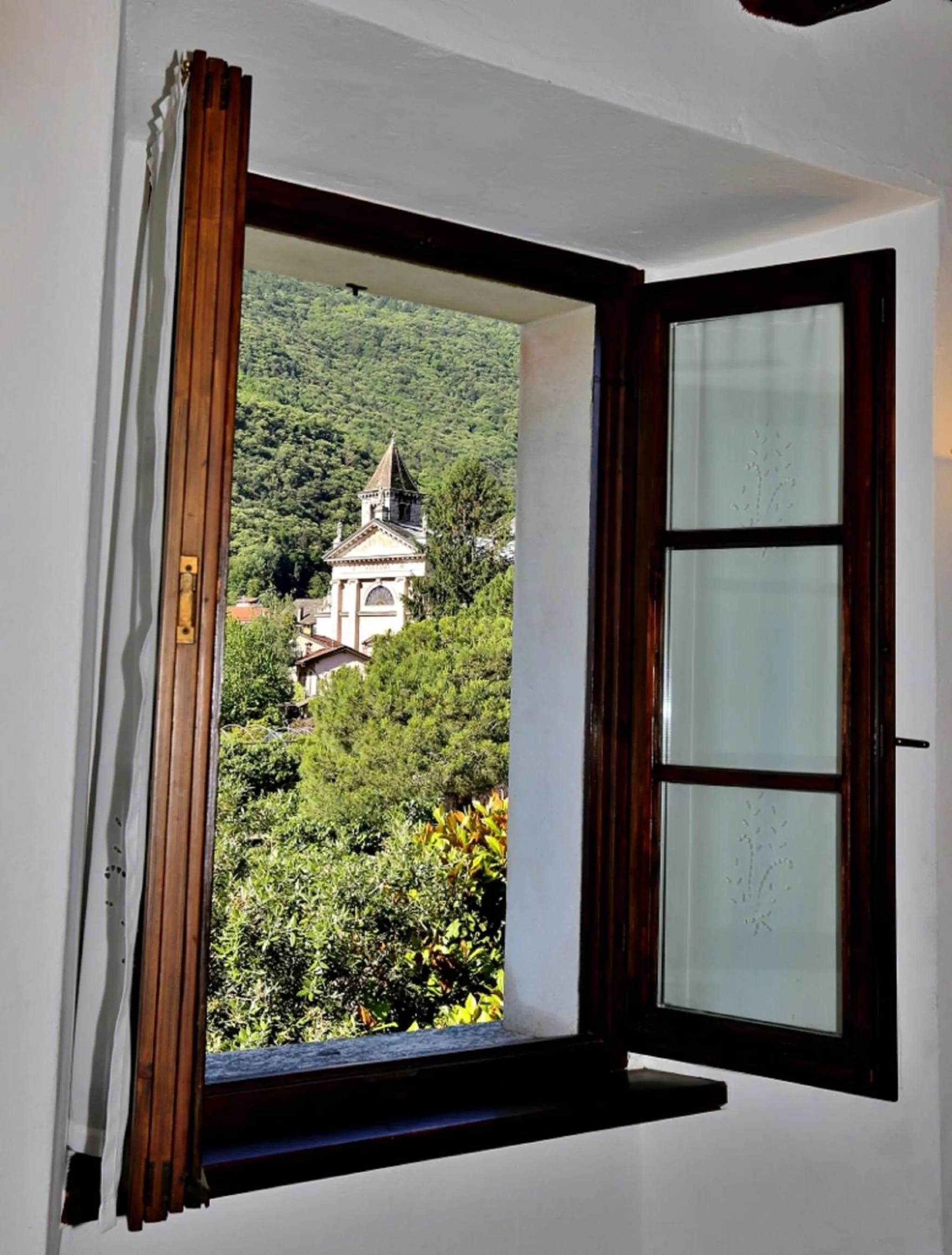 Nearby landmark in Casa Cannobio