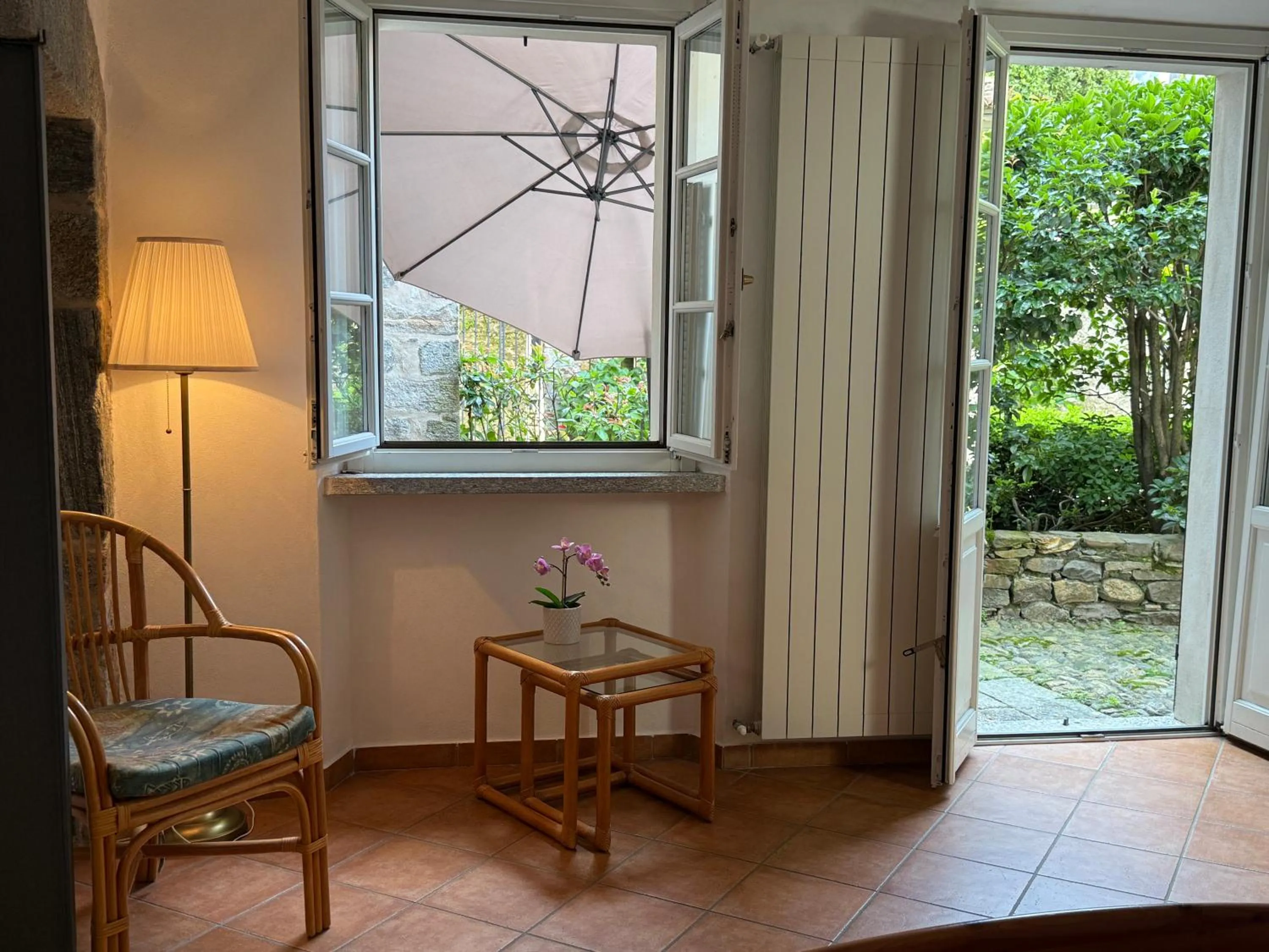 Bedroom in Casa Cannobio