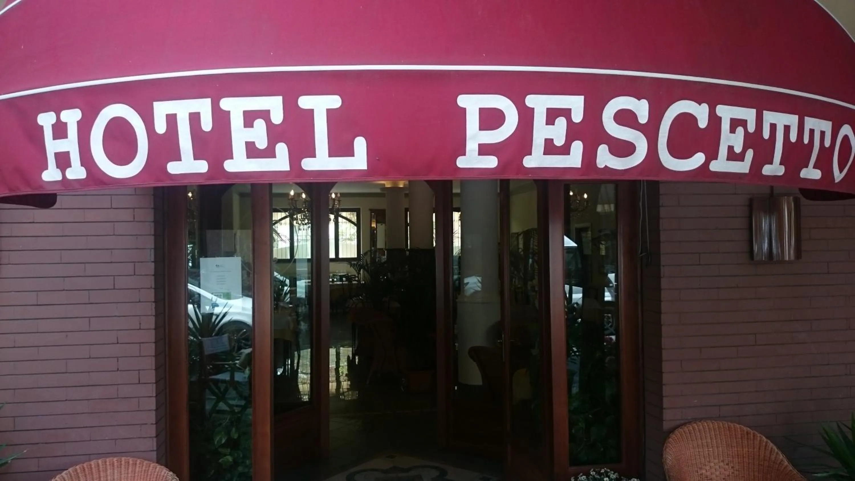 Facade/entrance in Hotel Pescetto