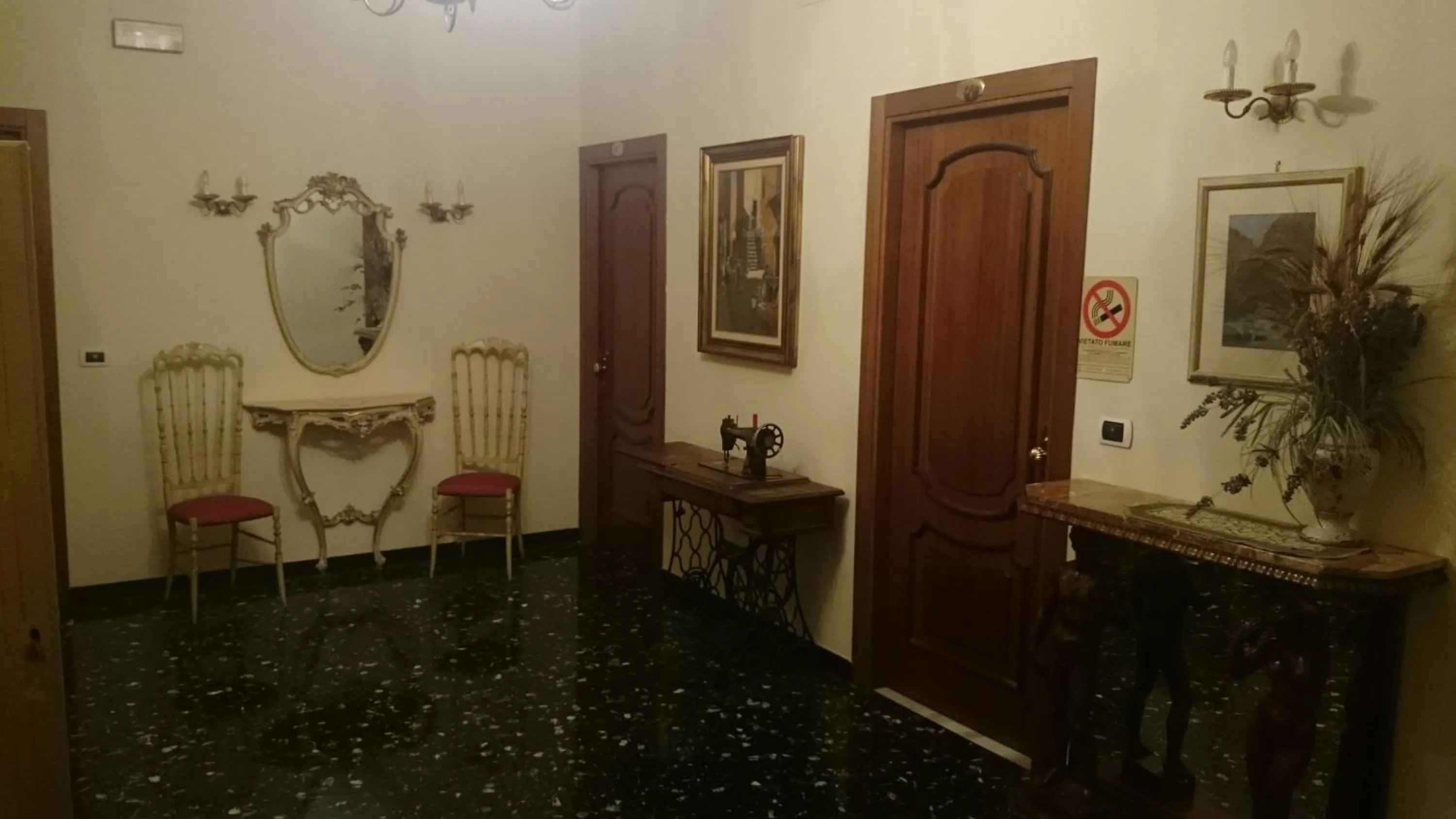 Decorative detail in Hotel Pescetto