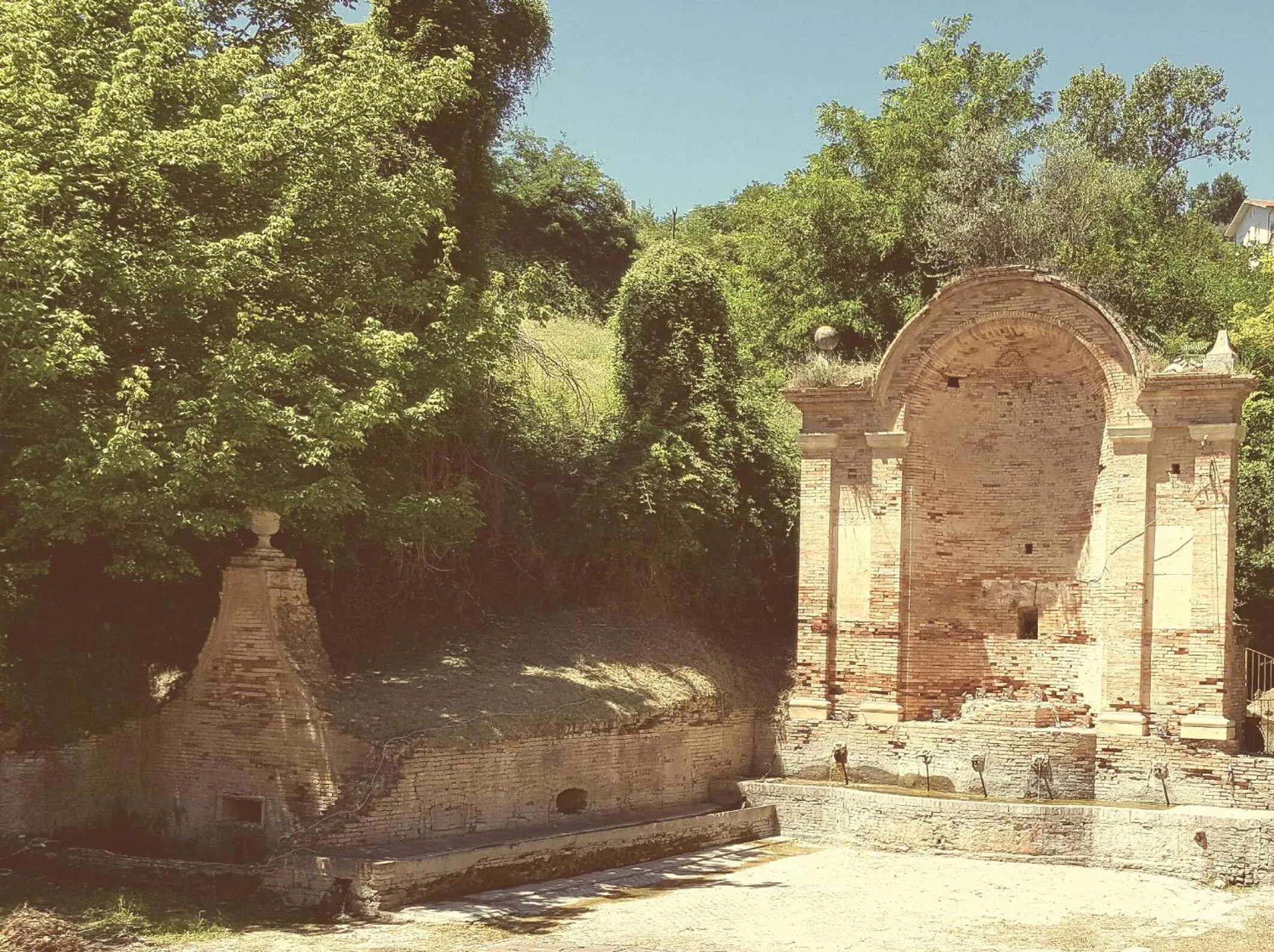 Nearby landmark in Dimora Amina