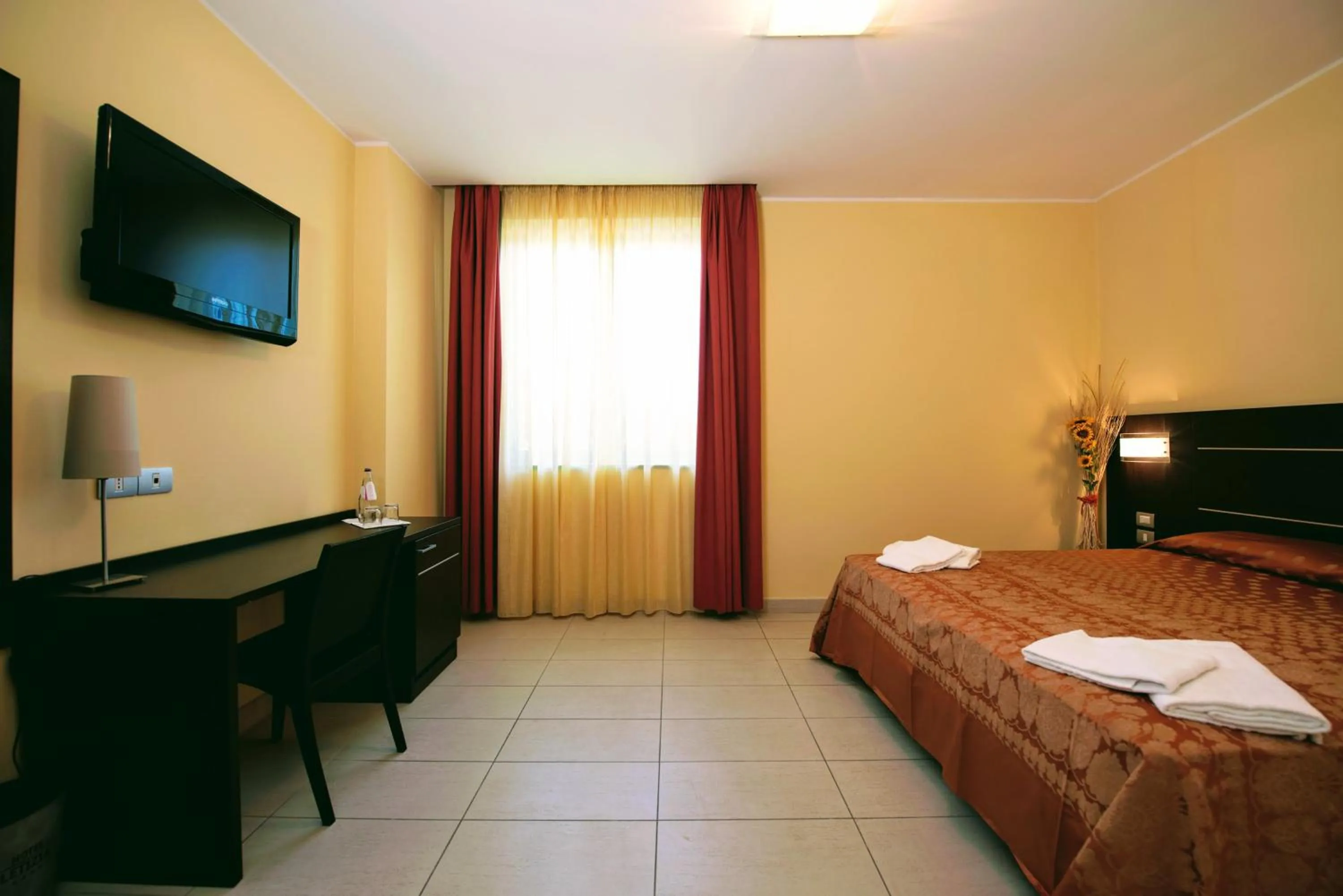 Photo of the whole room, Bed in Hotel Letizià