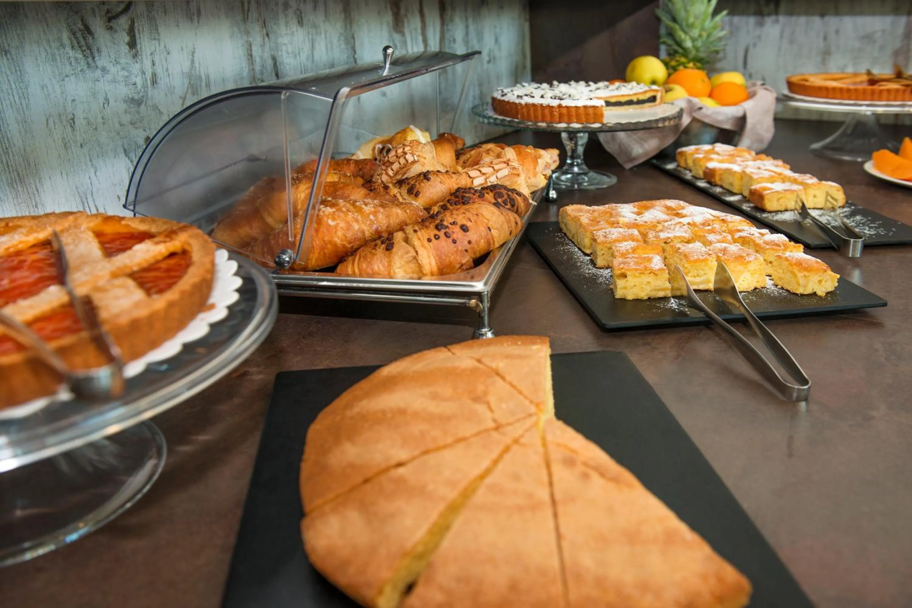 Breakfast in Hotel Letizià