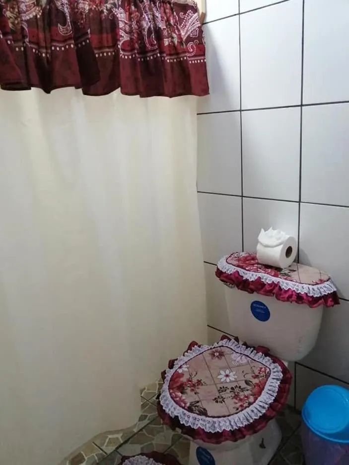 Bed in Pensión y Cabinas Colibrí B&B Costa Rica