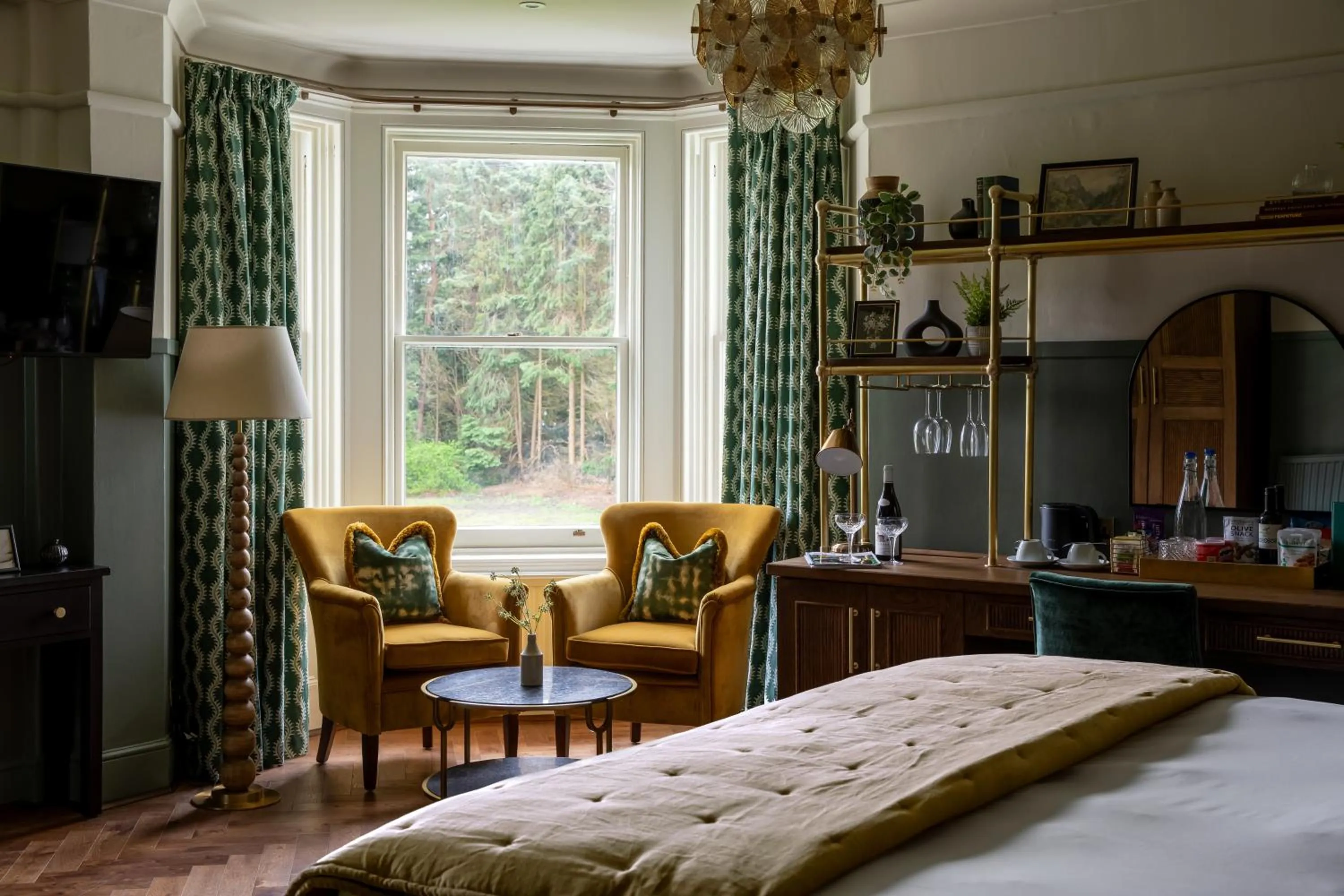 Bedroom, Bed in Worplesdon Place Hotel