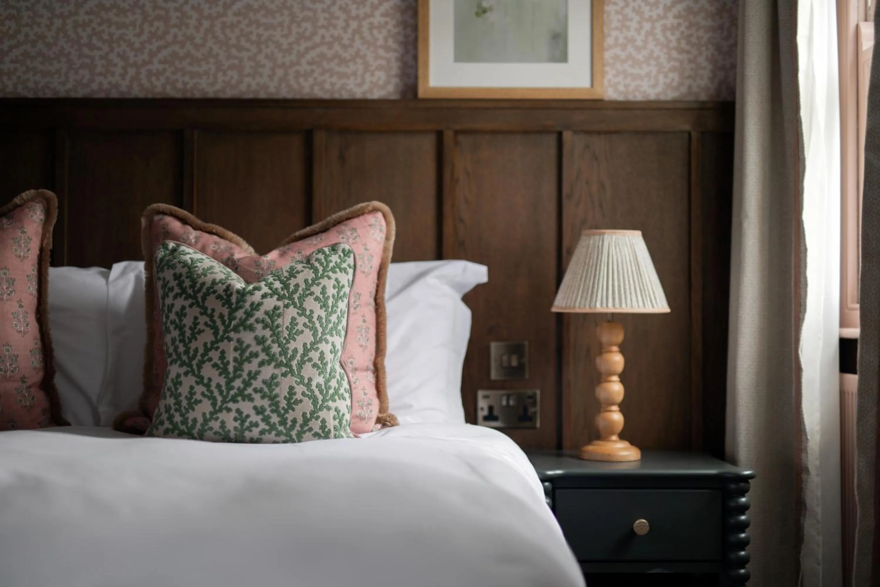 Bedroom, Bed in Worplesdon Place Hotel