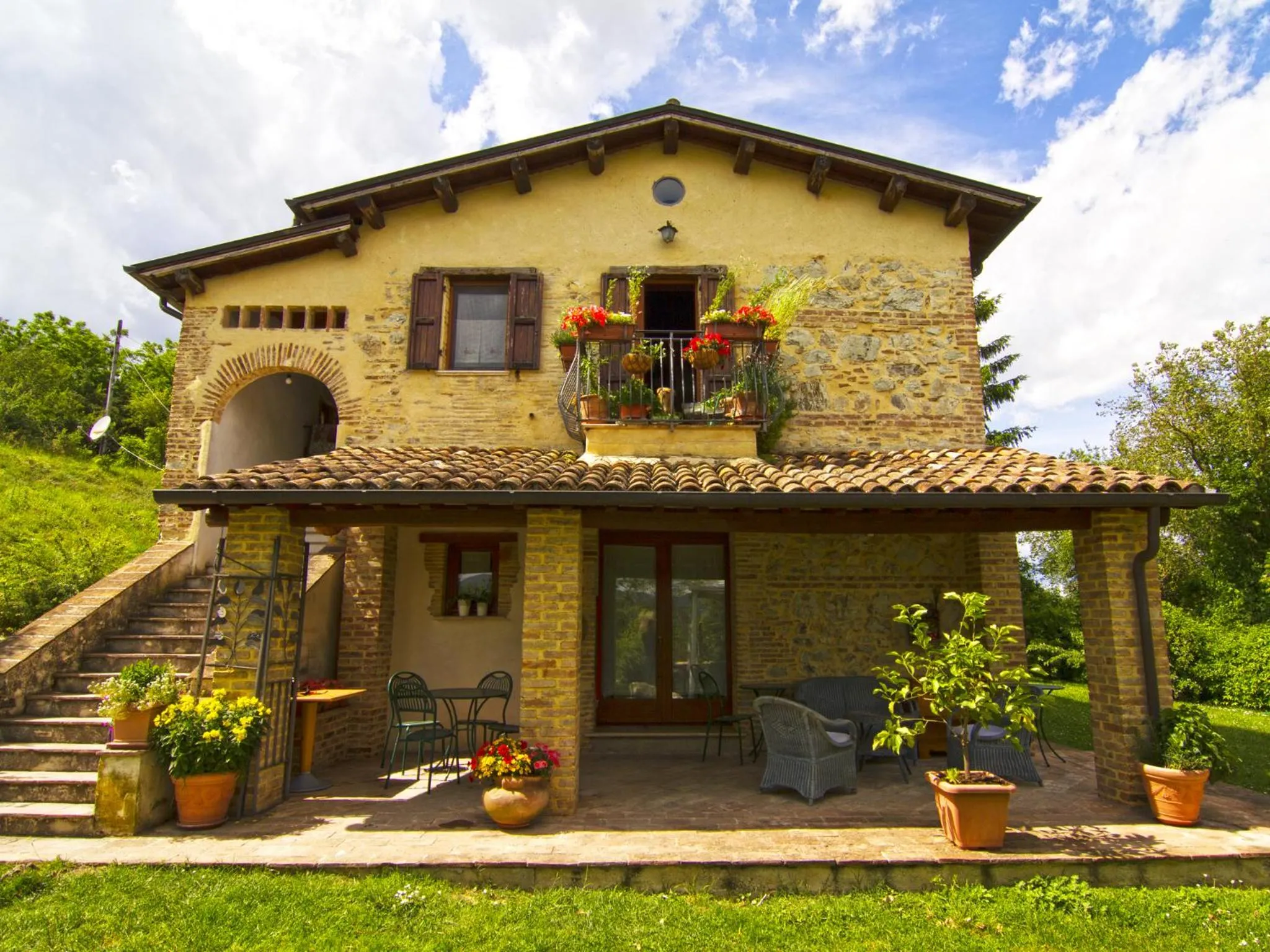 Facade/entrance in Il giardino segreto