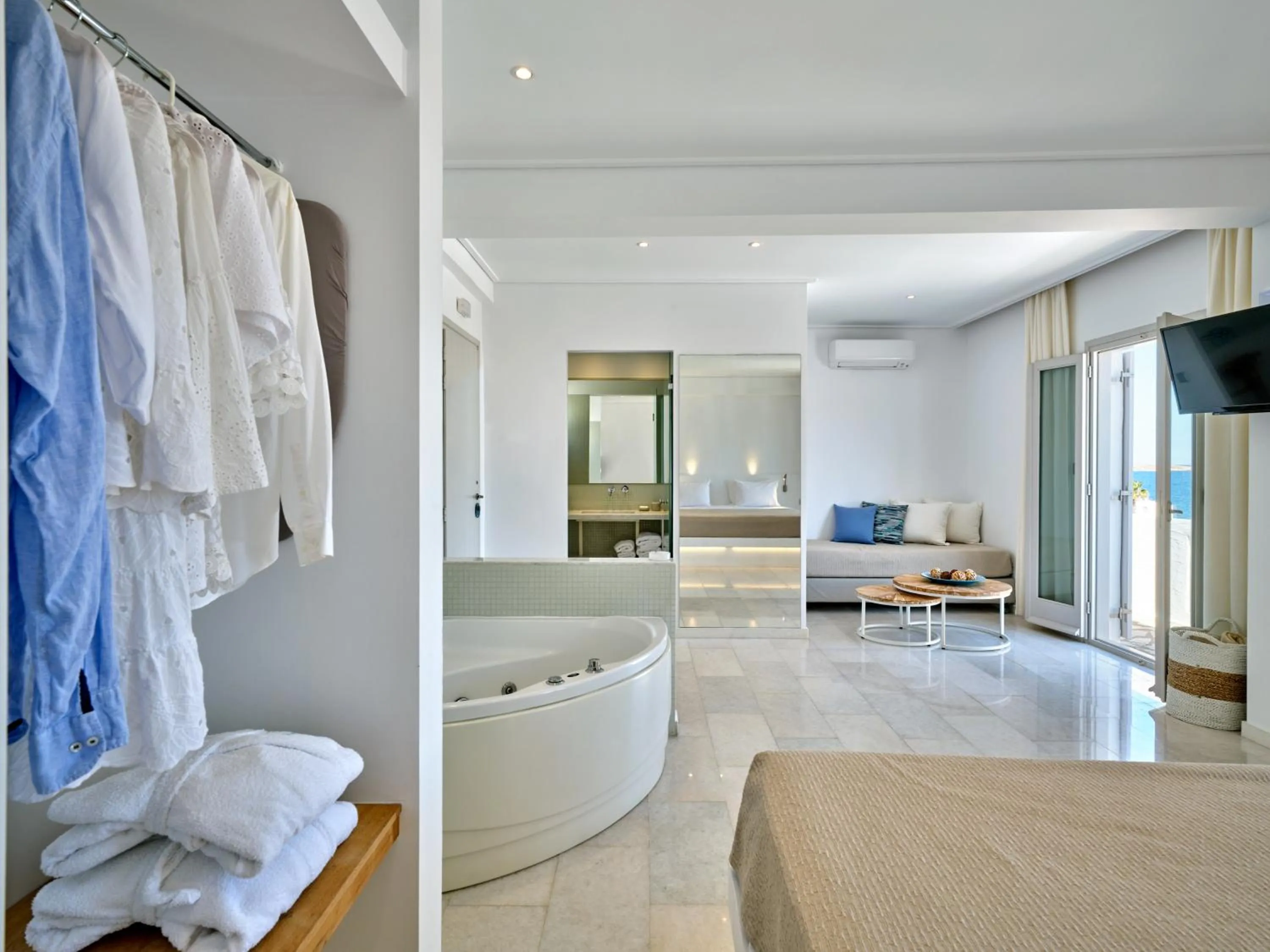 Bedroom, Bed in Kanale's Rooms & Suites