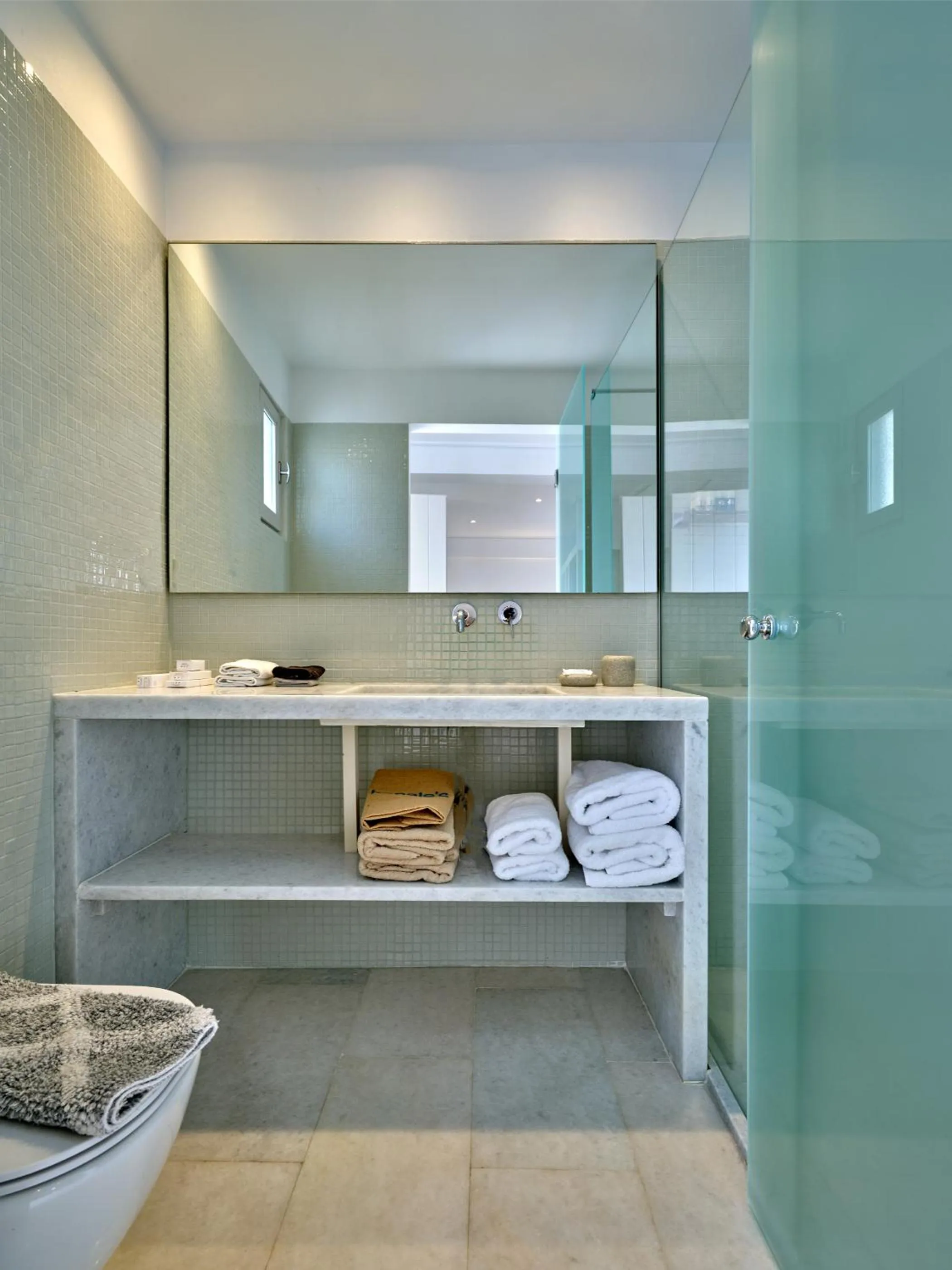 Bathroom in Kanale's Rooms & Suites