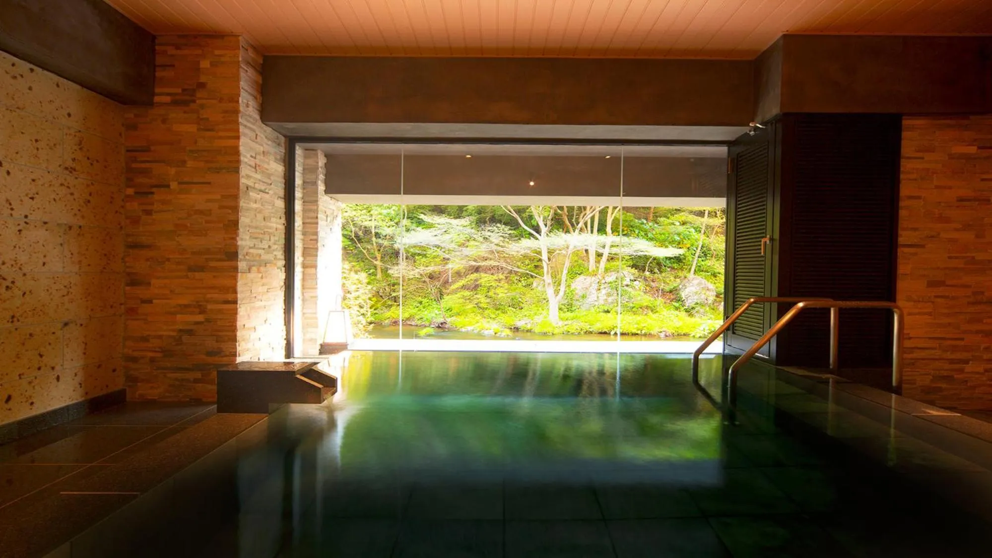 Aizu Higashiyama Onsen Shosuke no Yado Takinoyu since1880