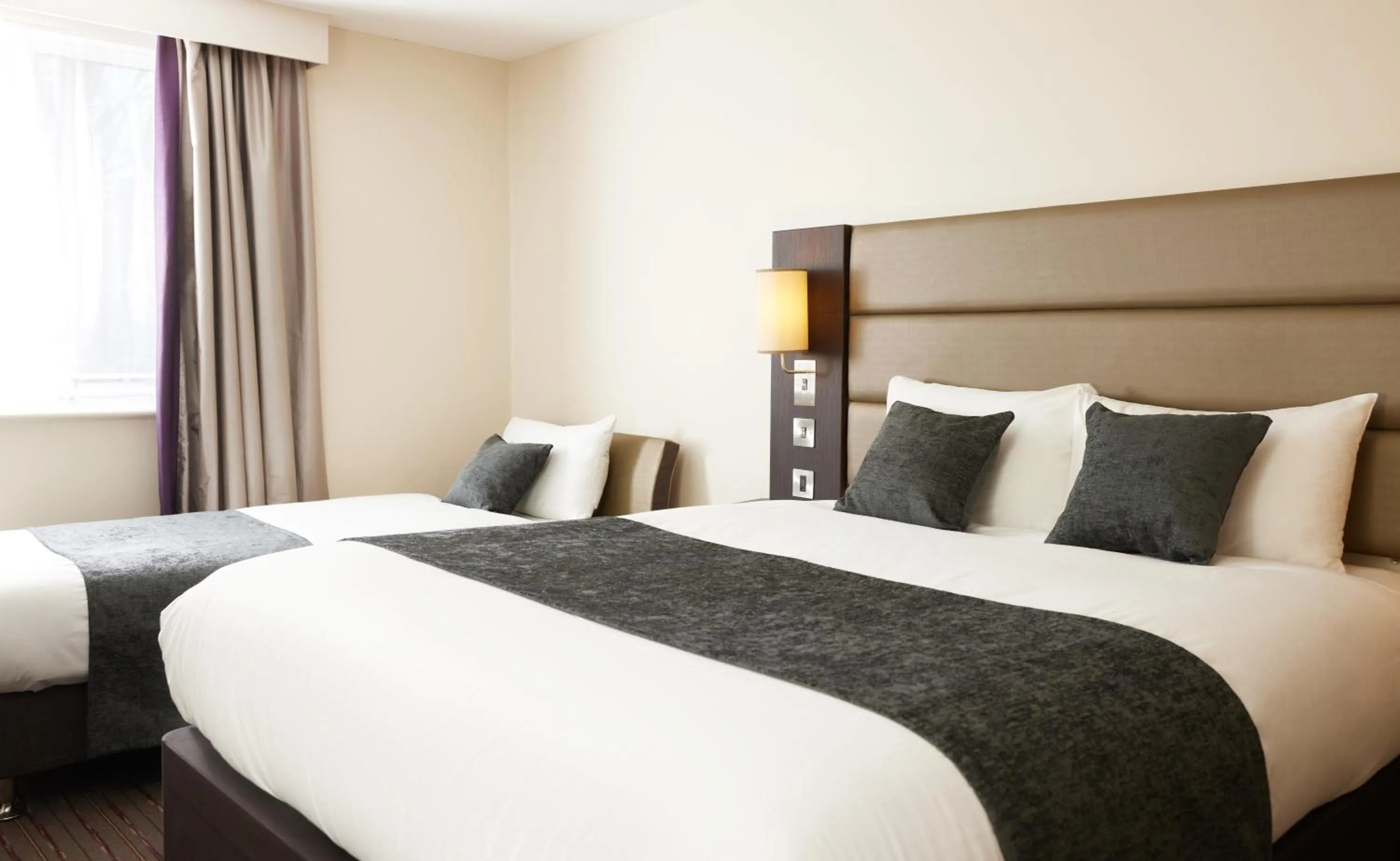 Bedroom, Bed in The Quays by Greene King Inns