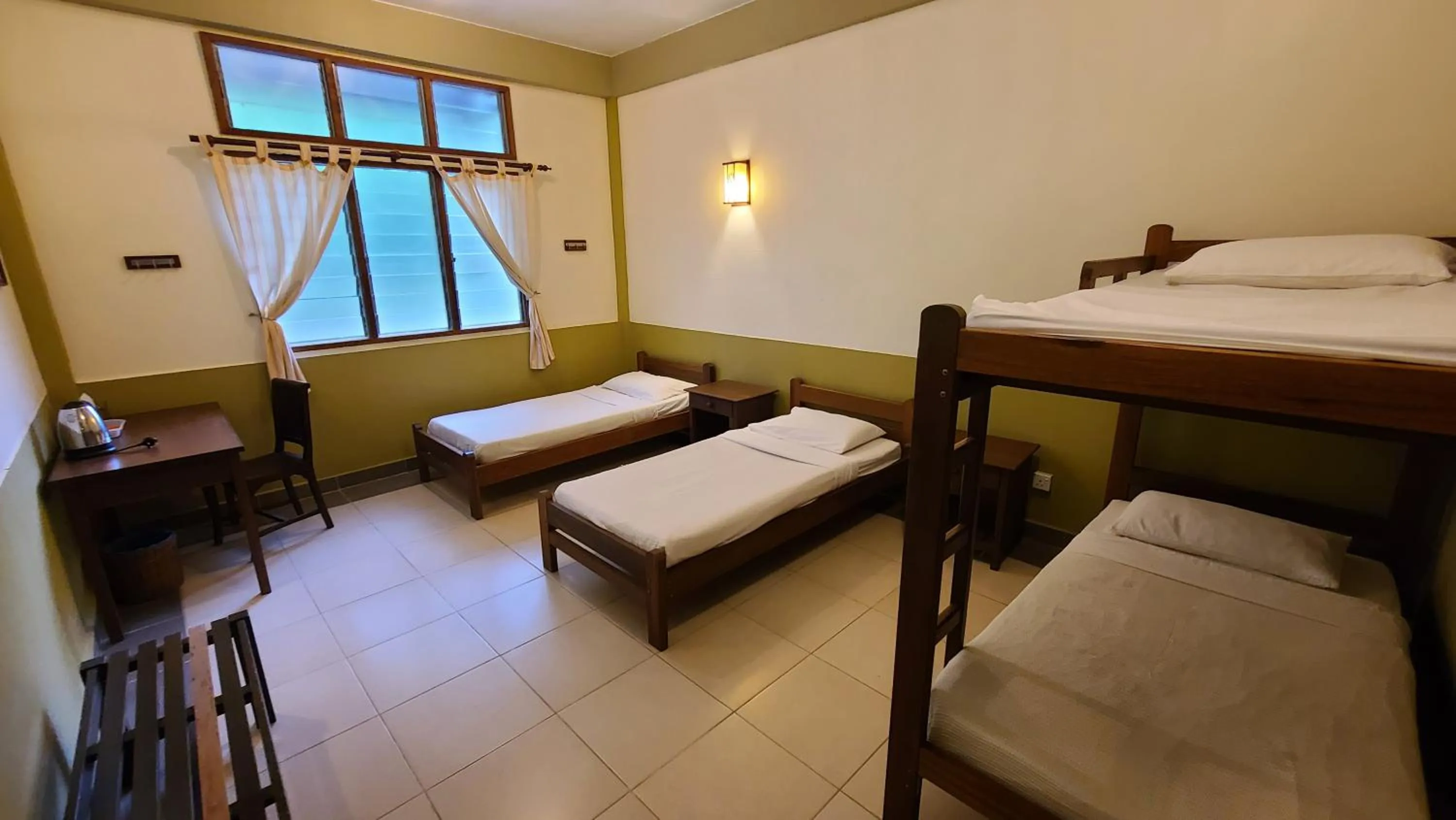 Photo of the whole room, Bed in Sepilok B&B