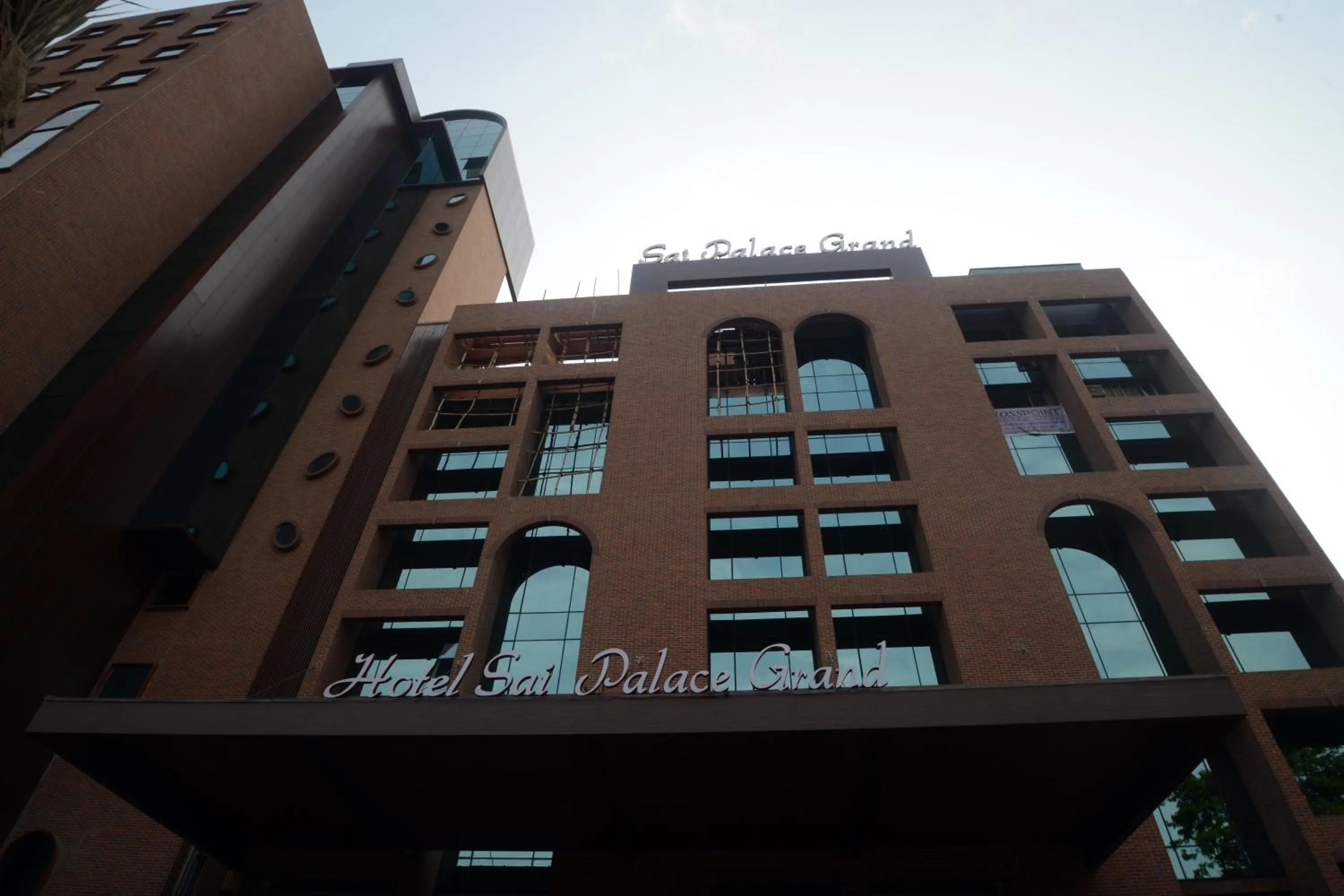 Area and facilities in Sai Palace Grand, Malad