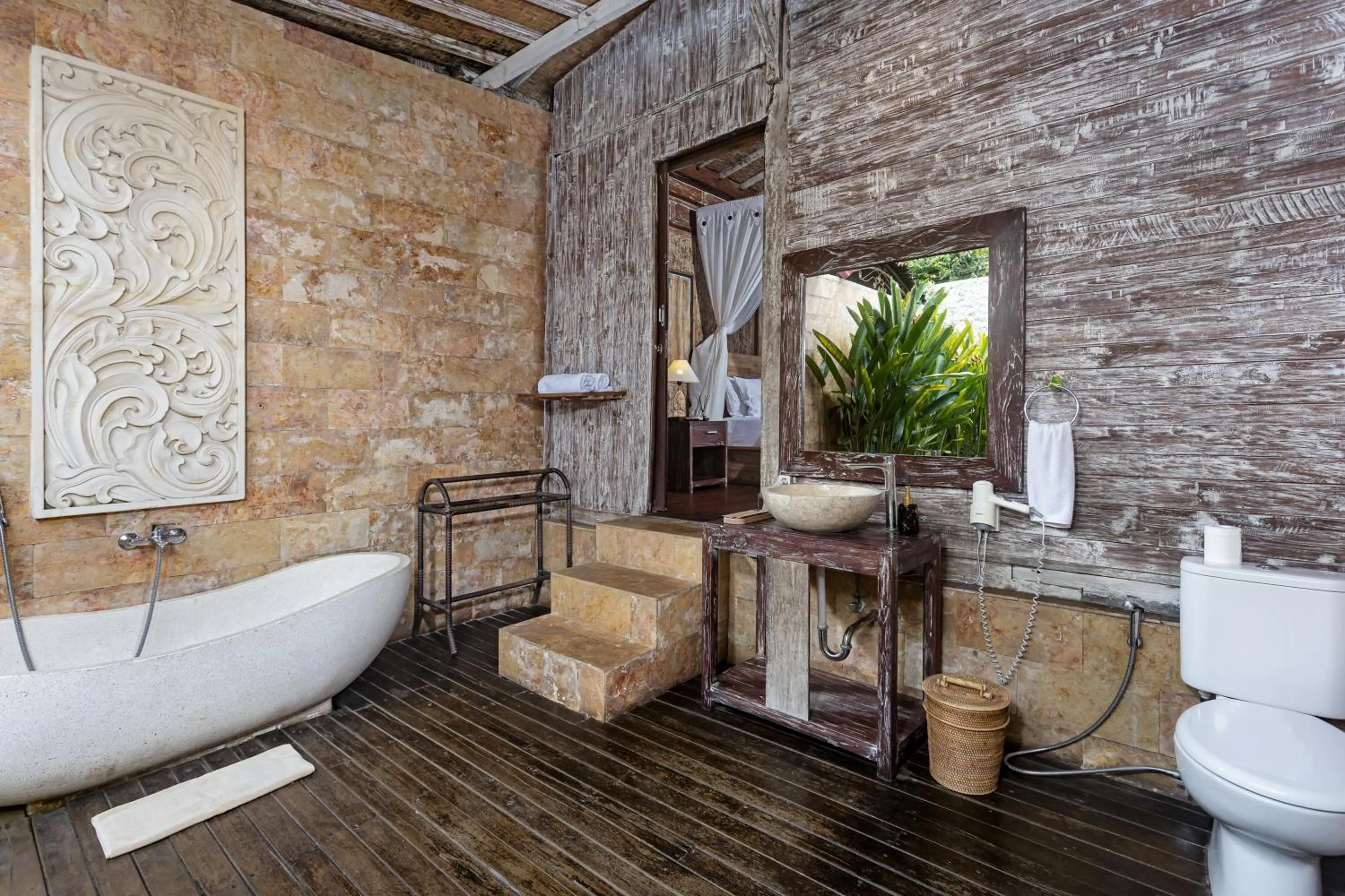 Bath in Ubud Lestari Villa