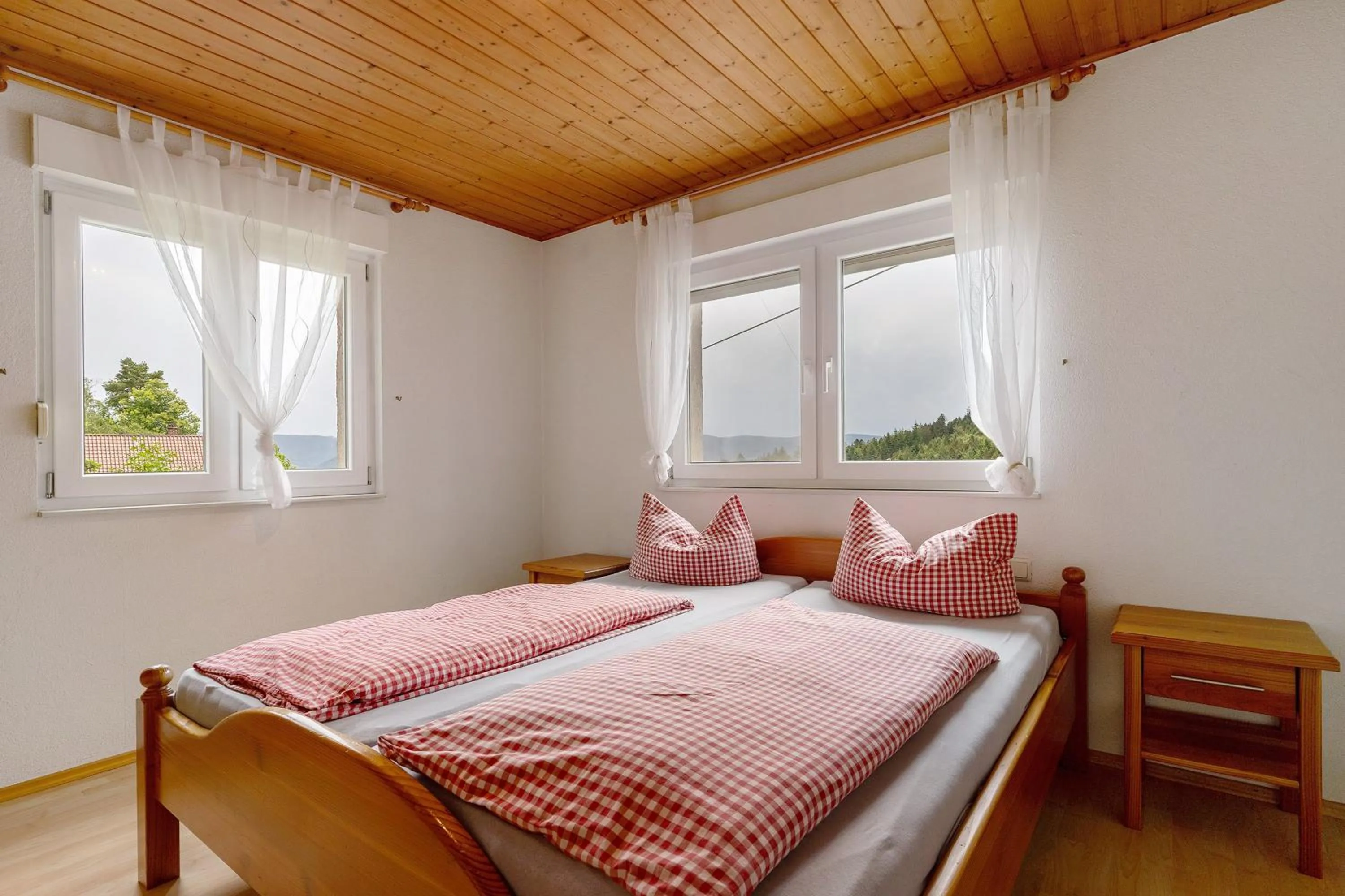 Two-Bedroom Deluxe Apartment with Garden View in Grüner Ausblick
