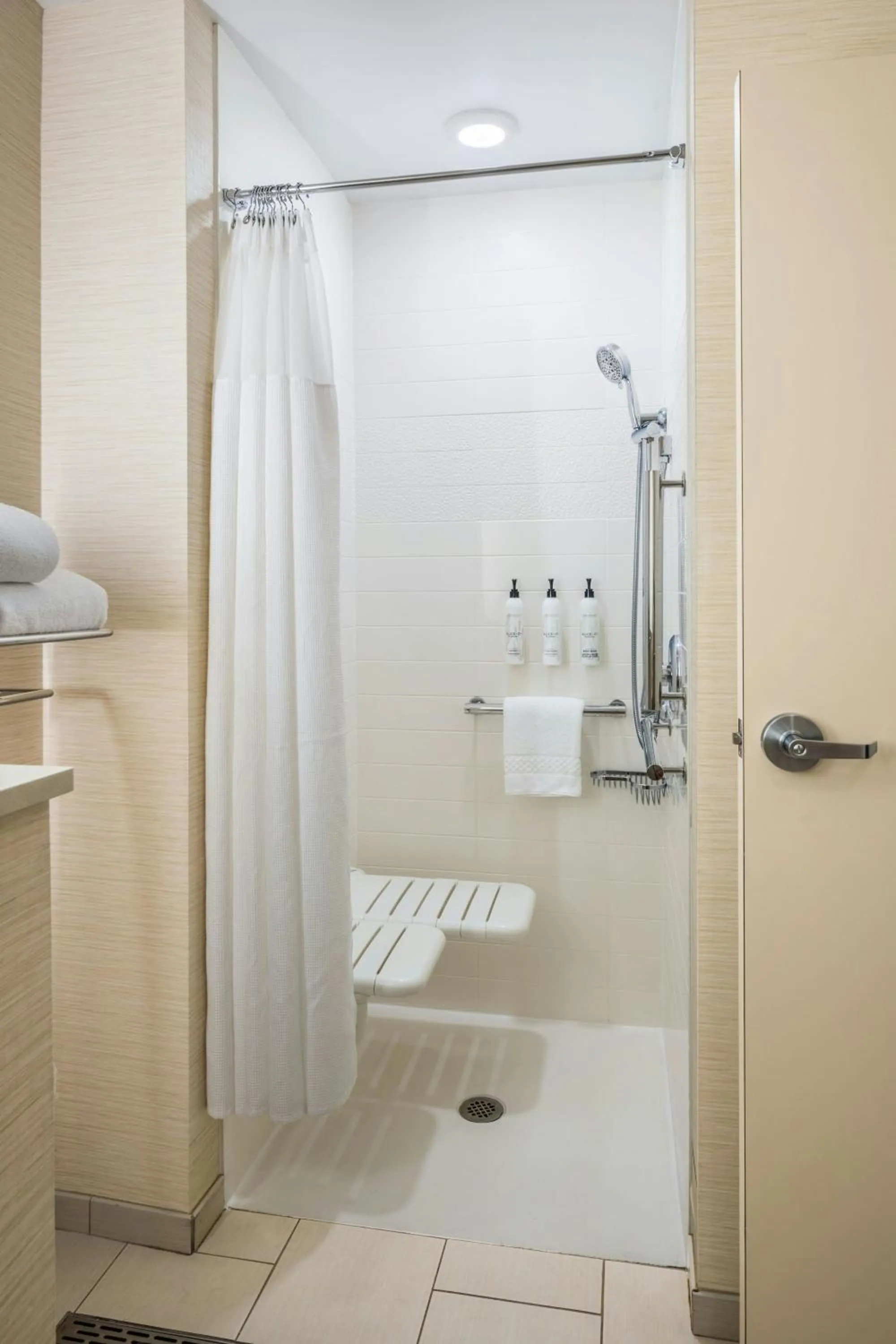 Bathroom in Fairfield Inn & Suites by Marriott Akron Stow