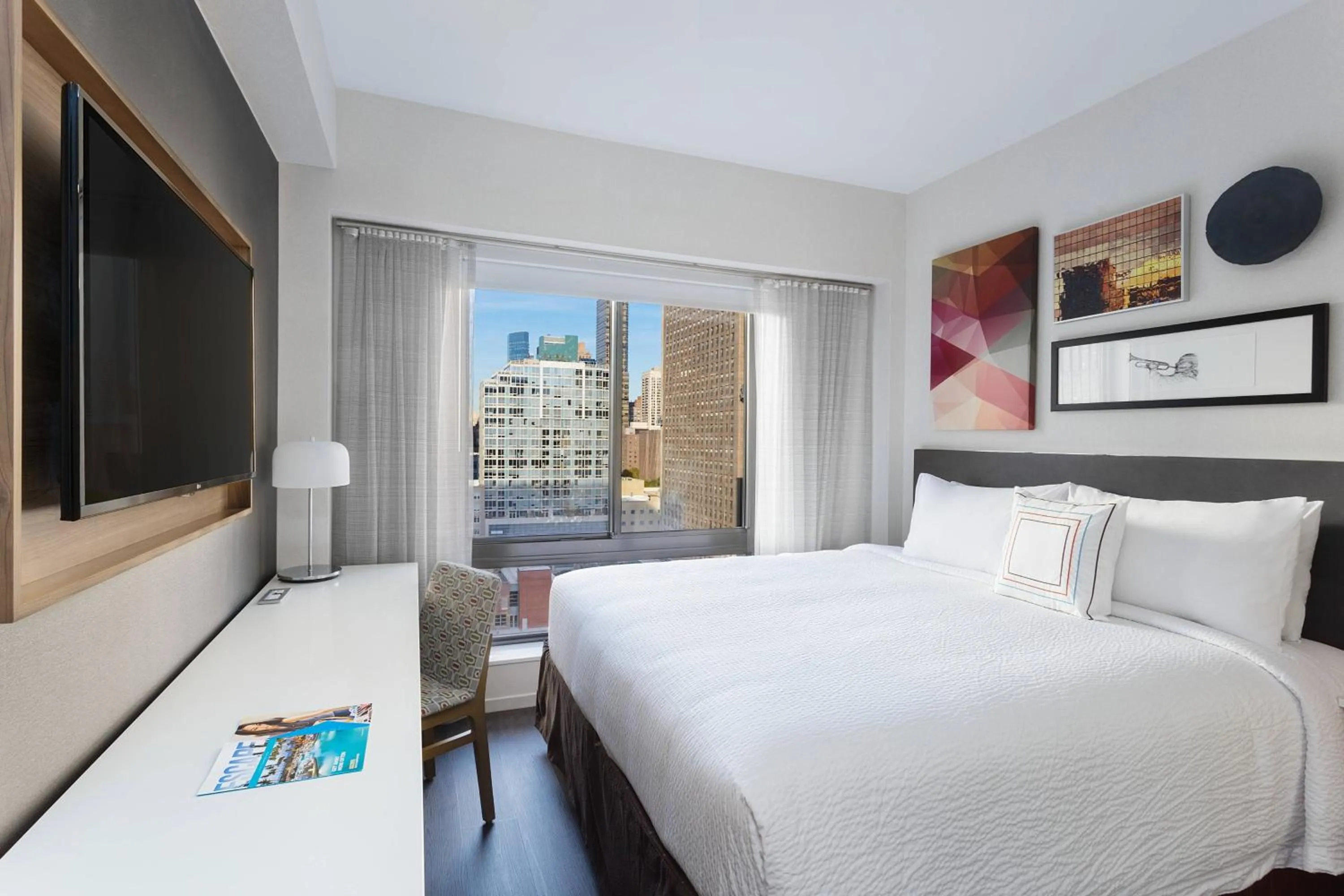 Photo of the whole room, Bed in Fairfield Inn & Suites by Marriott New York Manhattan/Central Park