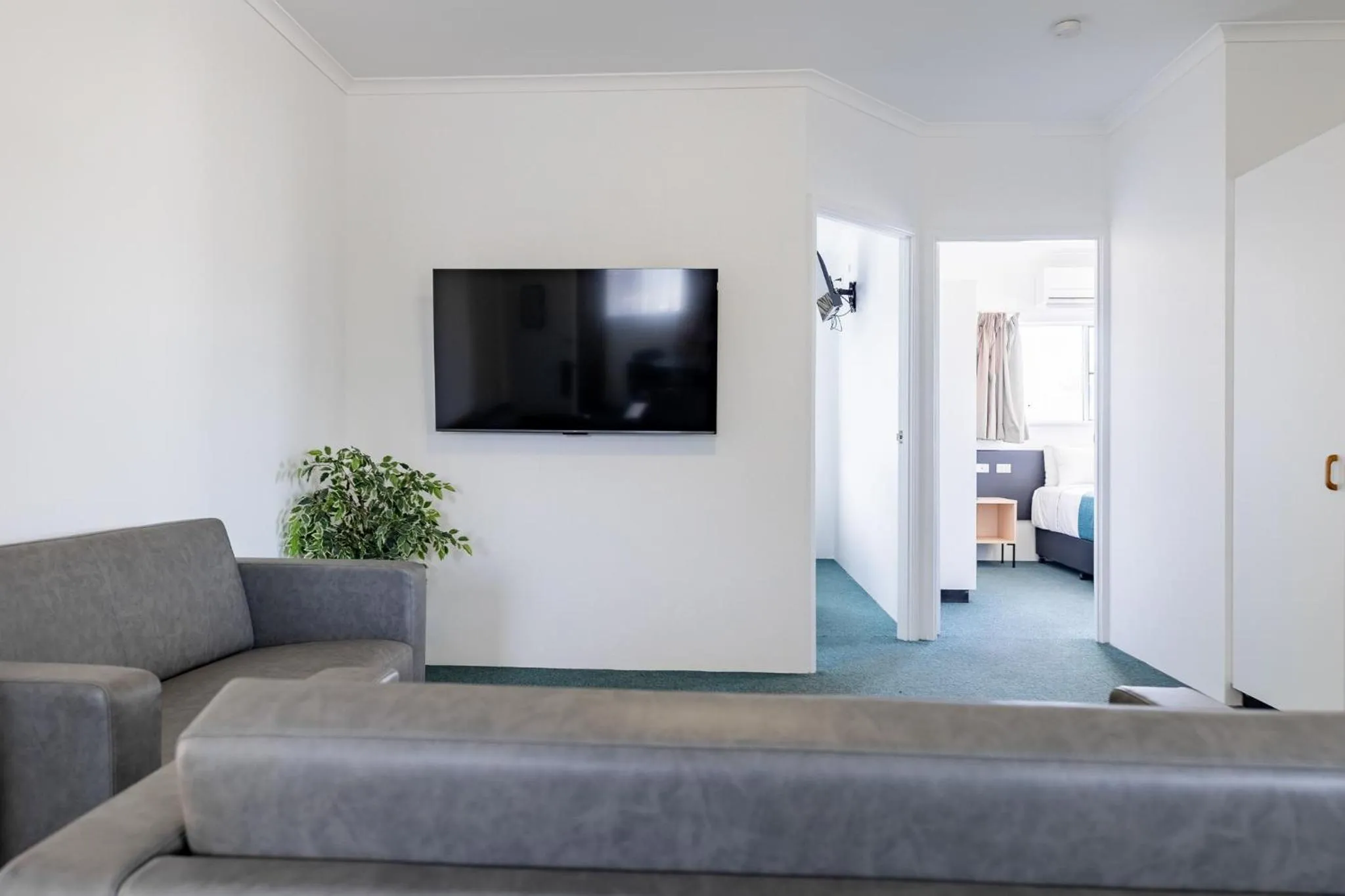 Living room in Maraboon Motor Inn