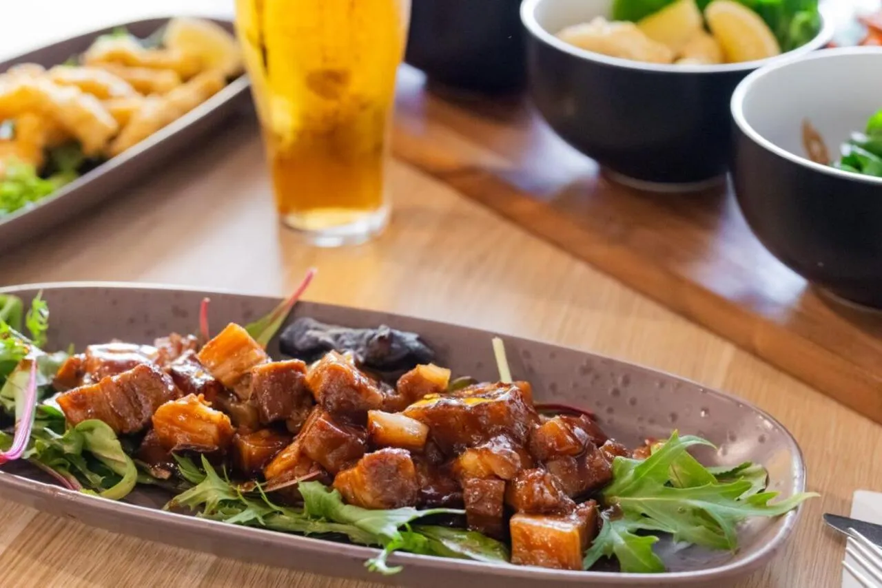 Meals in Maraboon Motor Inn