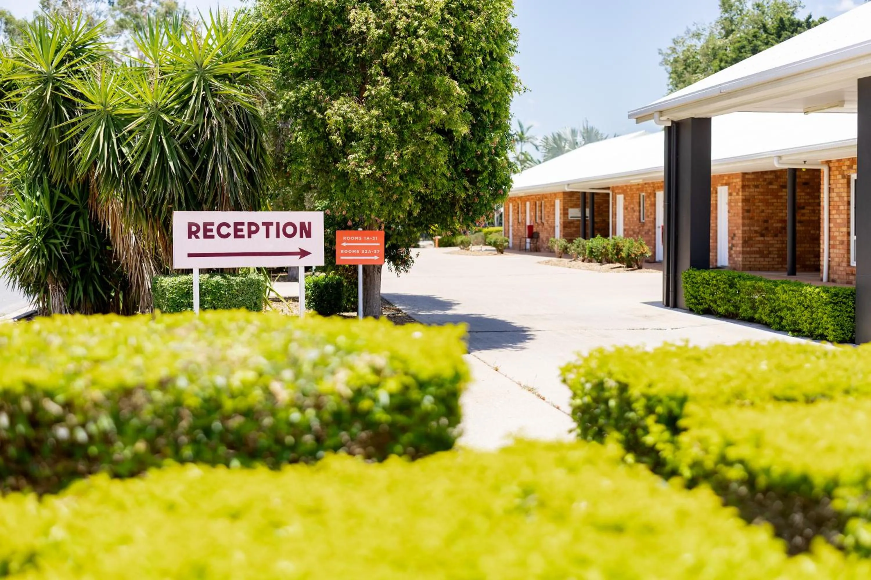 Facade/entrance in Maraboon Motor Inn