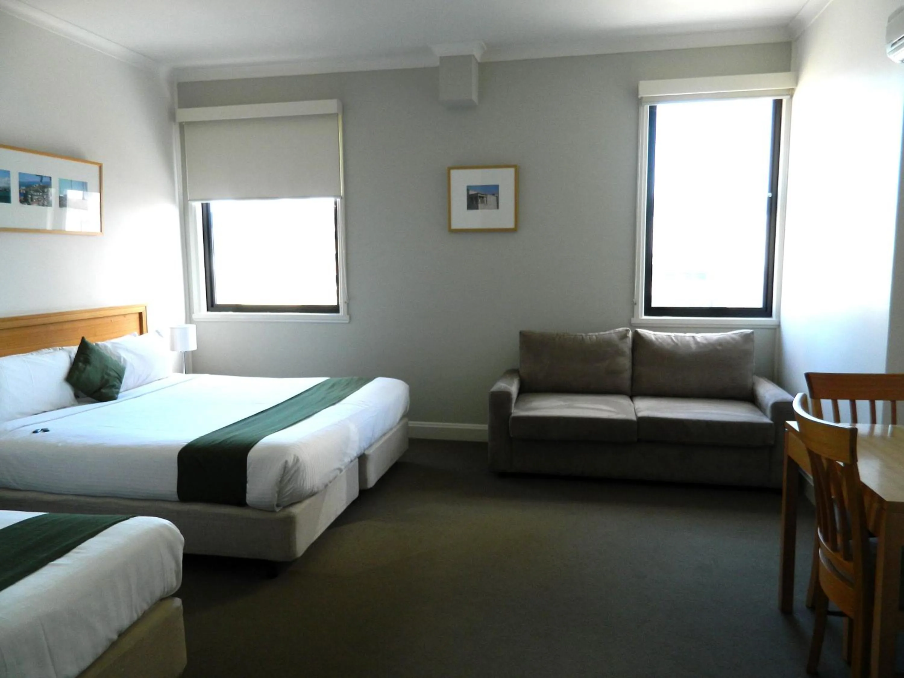 Photo of the whole room, Bed in Hotel Sophia