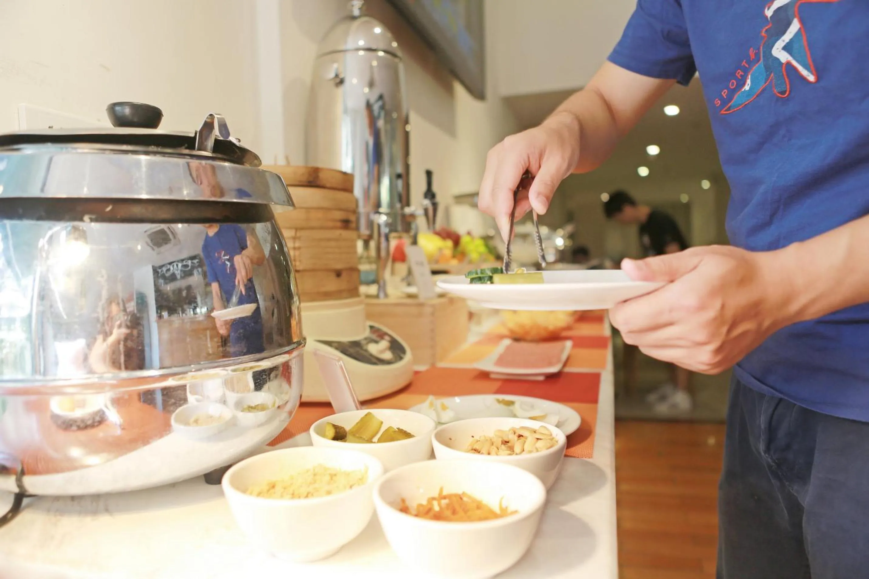 Food and drinks in Trip Voicer Chengdu Wide and Narrow Alley