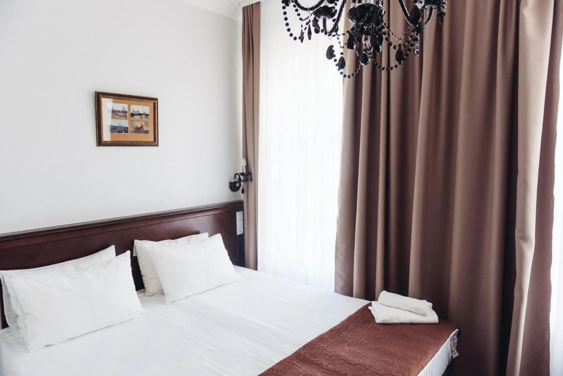 Bedroom, Bed in Biplan City