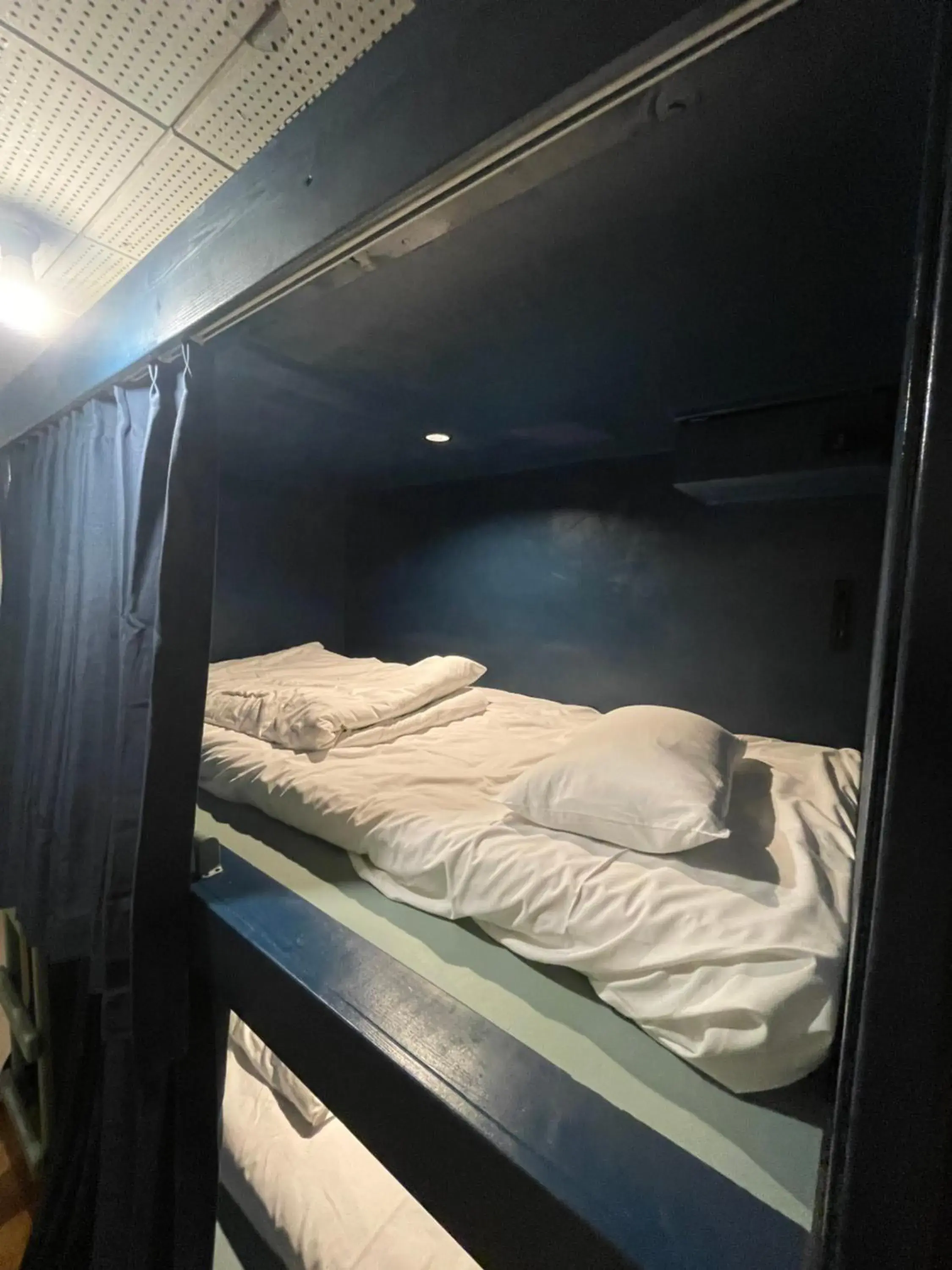 Economy Twin Room in Air Osaka Hostel Economy Twin Room in Air Osaka Hostel