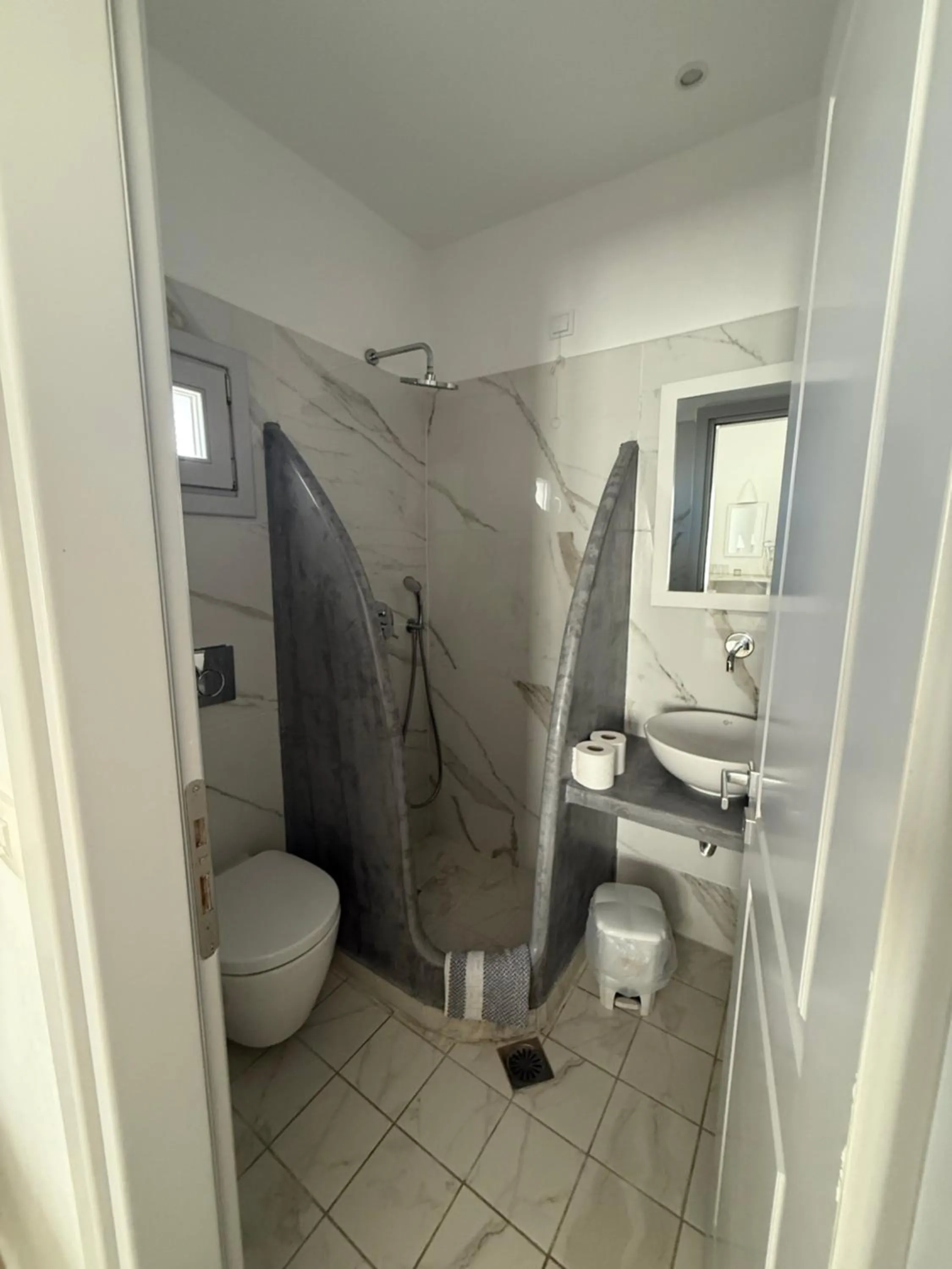 Shower in Hotel Hellas