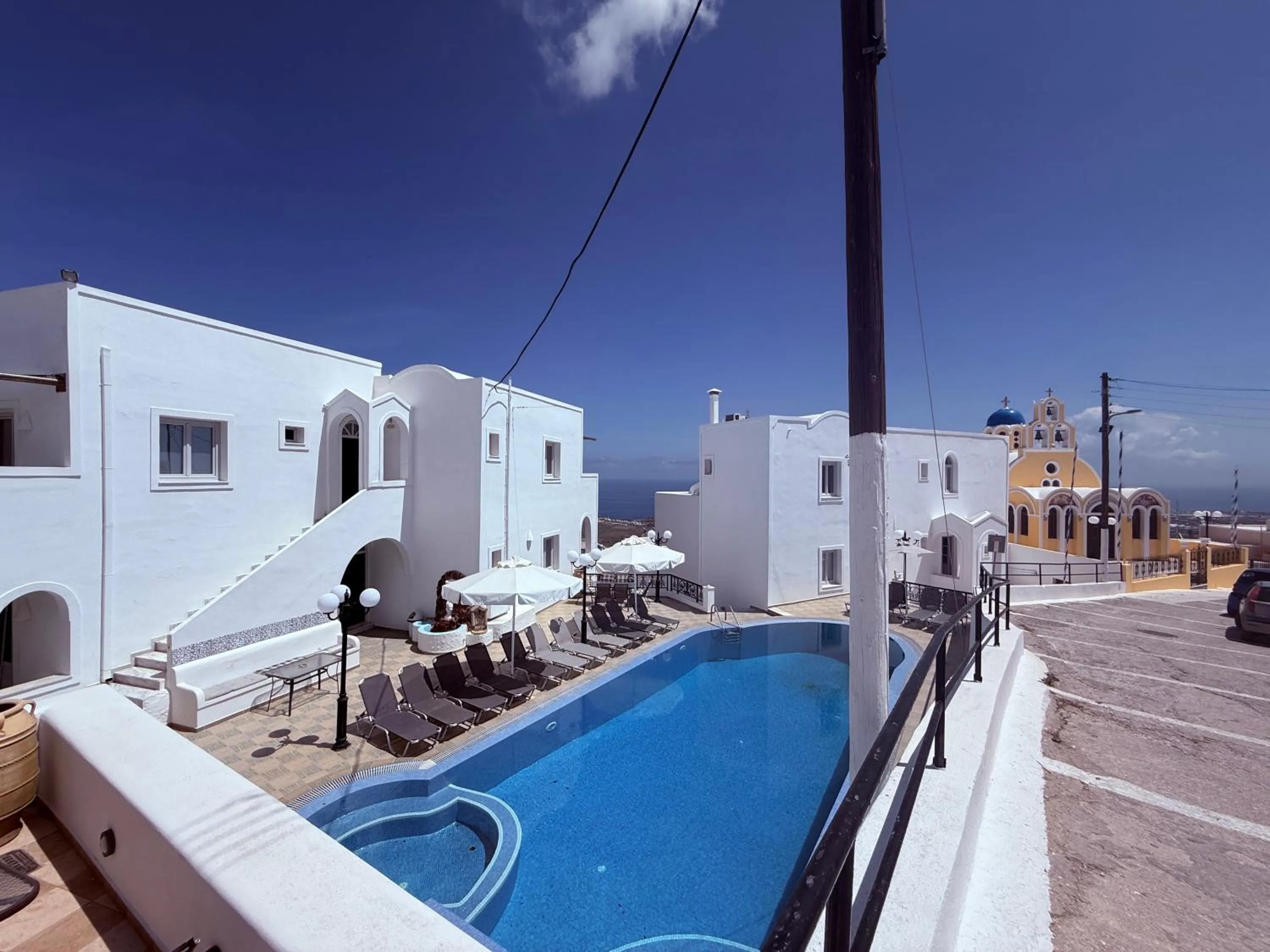 Property building in Hotel Hellas