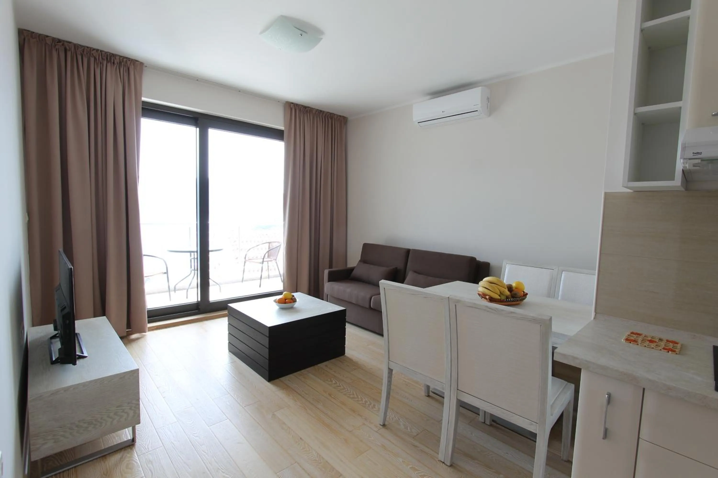 Day in Apartments Aqua