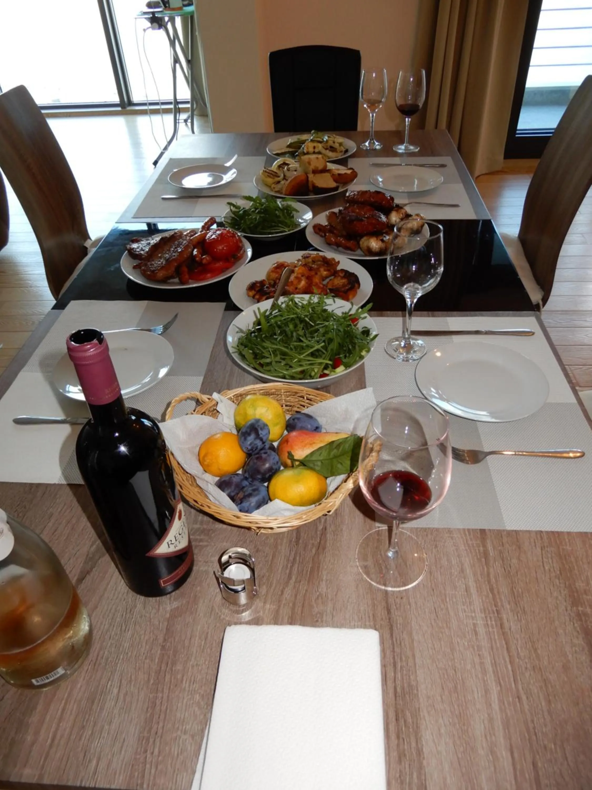 Food and drinks in Apartments Aqua