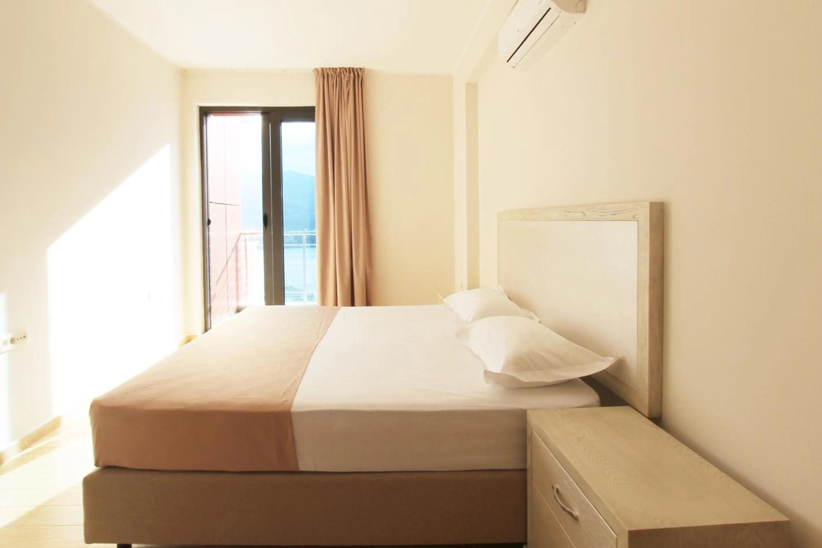 Decorative detail, Bed in Apartments Aqua