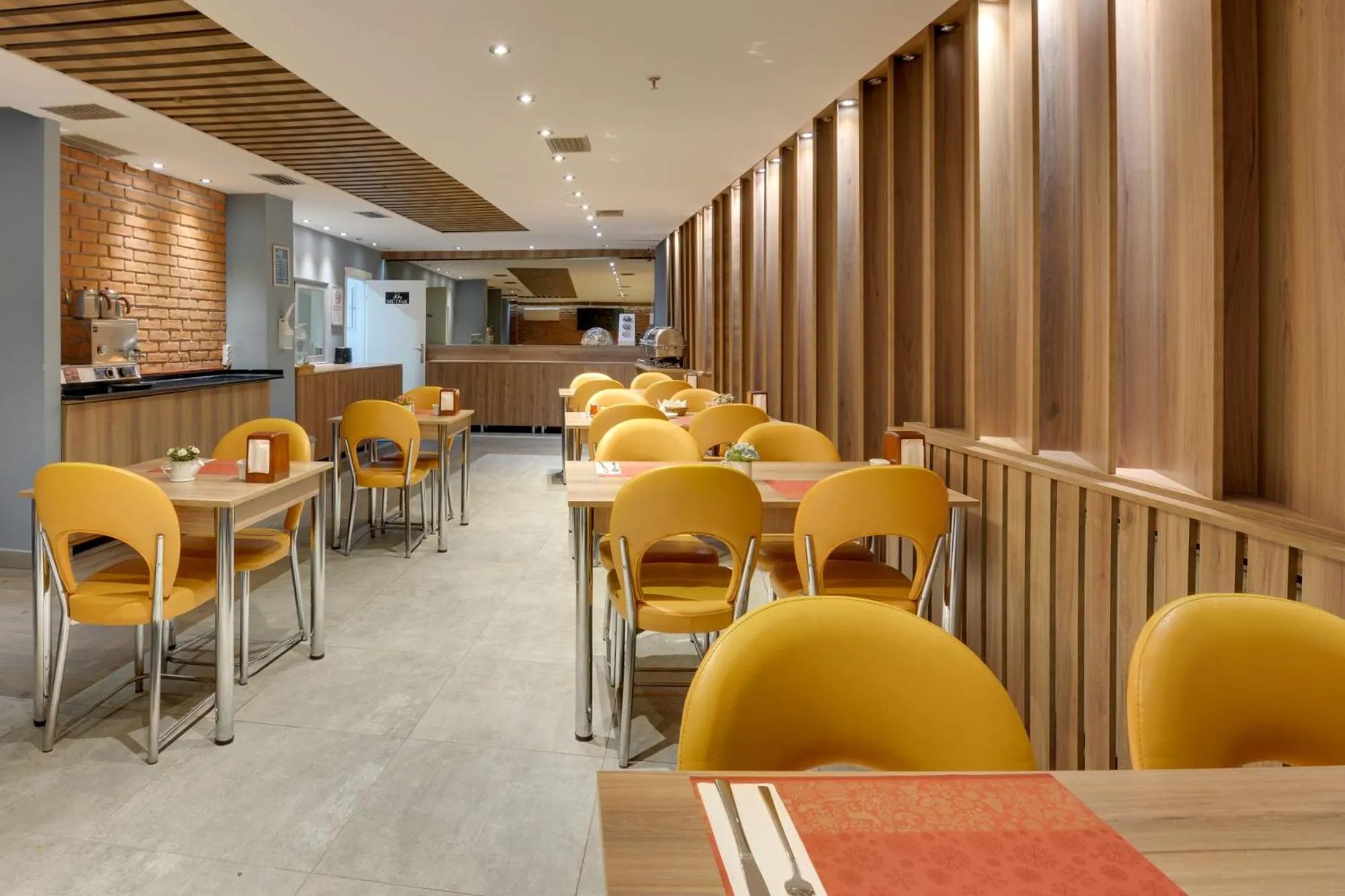 Restaurant/places to eat in Grande Stella Hotel