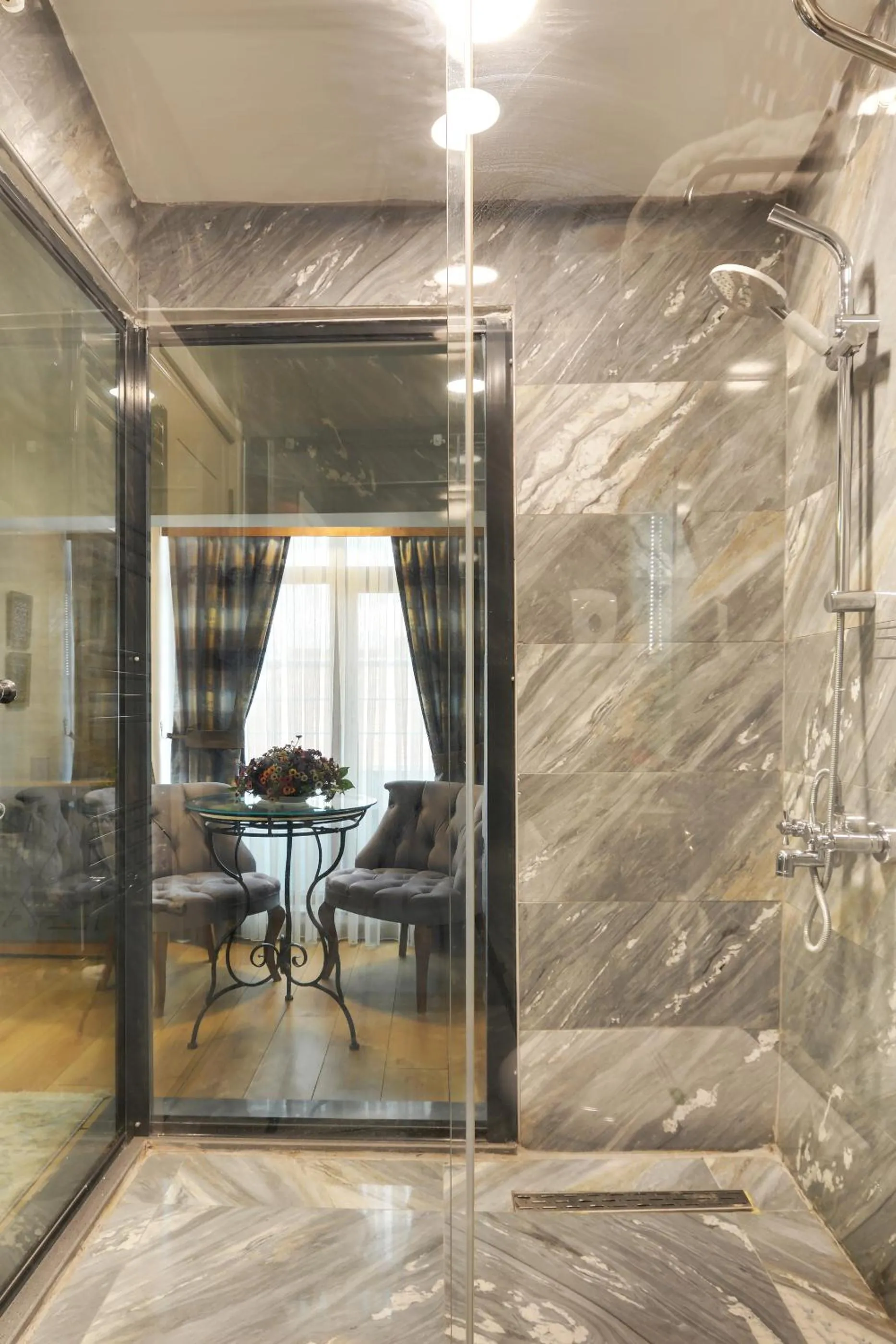 Shower in Grande Stella Hotel