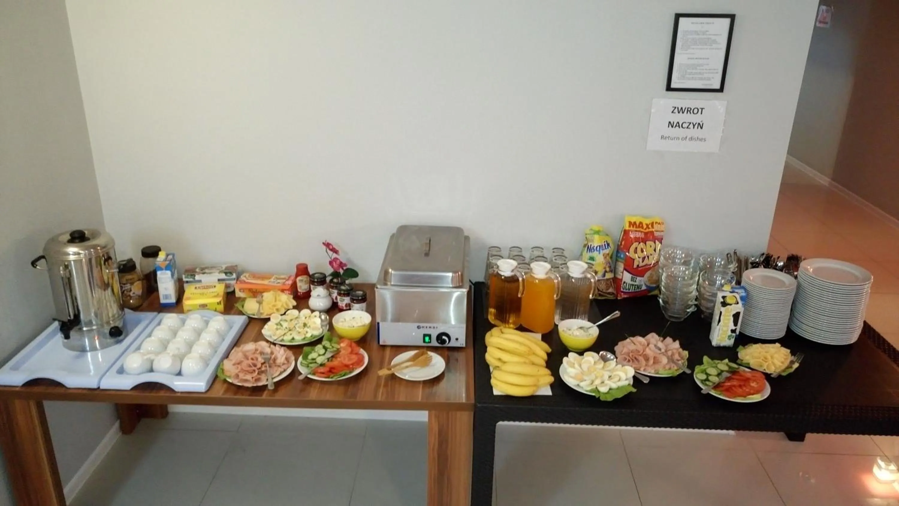 Breakfast in Hostel Bazar