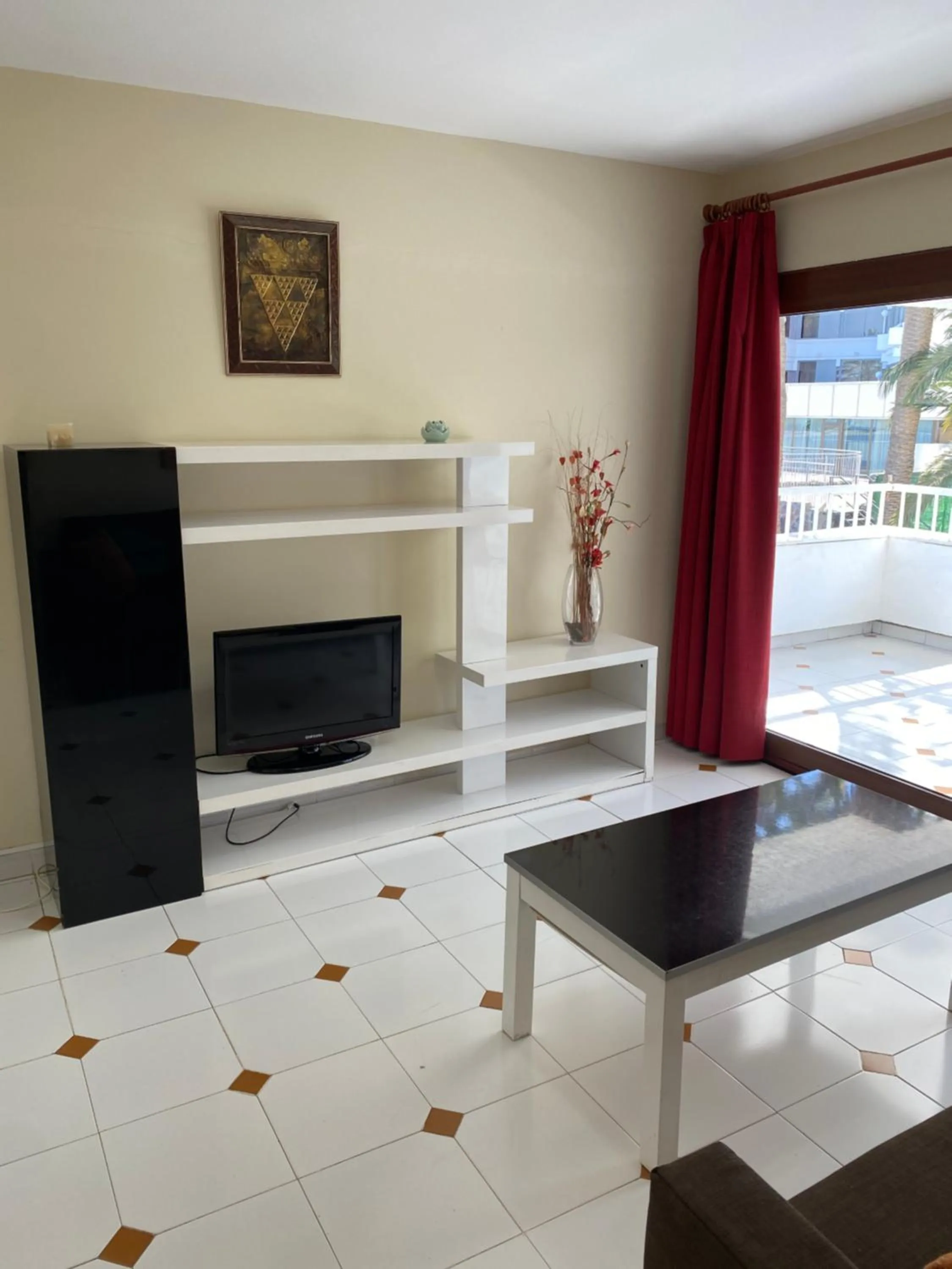 TV/Entertainment Center in Apartamentos Maspalomas Oasis