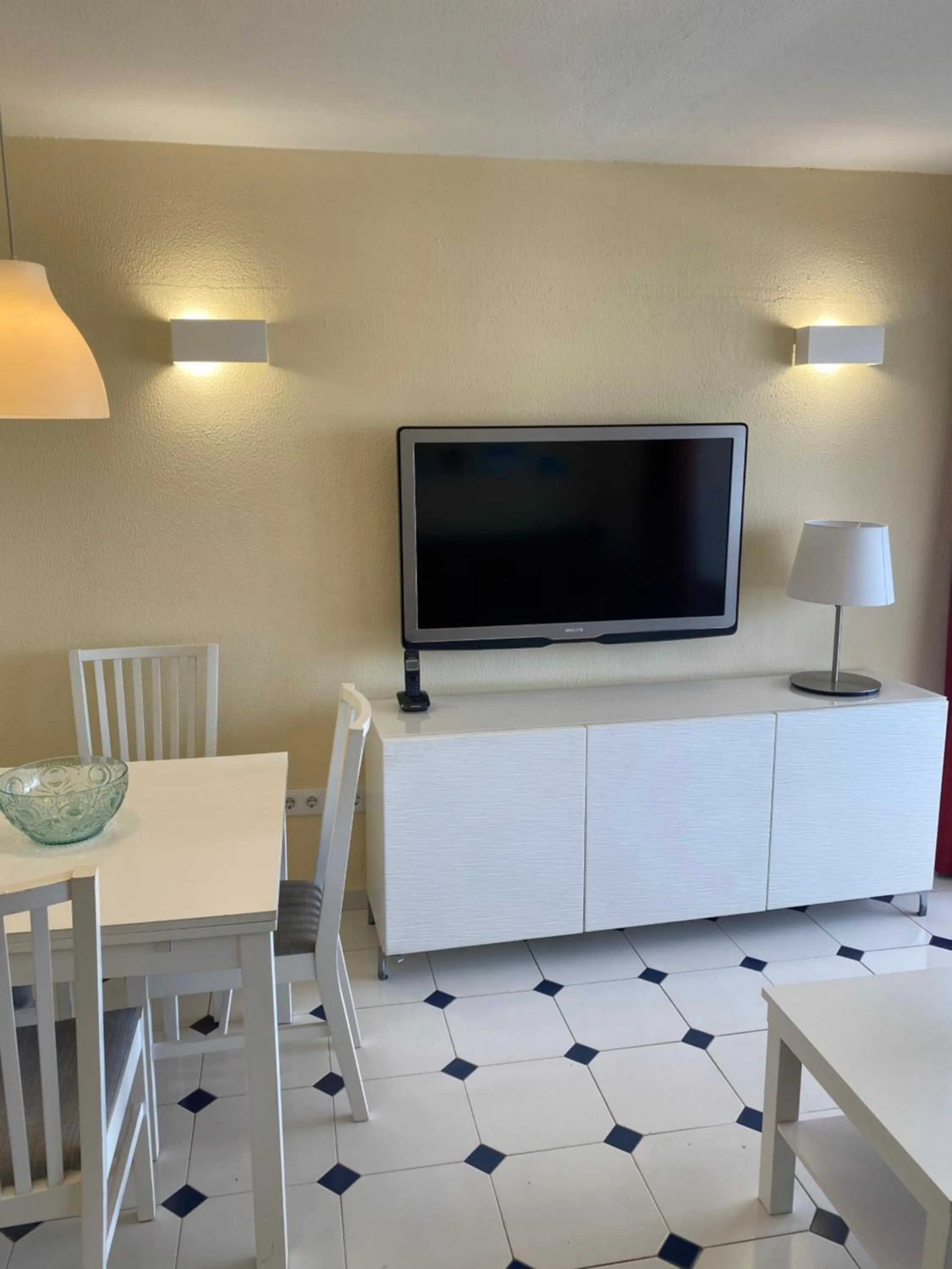 TV/Entertainment Center in Apartamentos Maspalomas Oasis