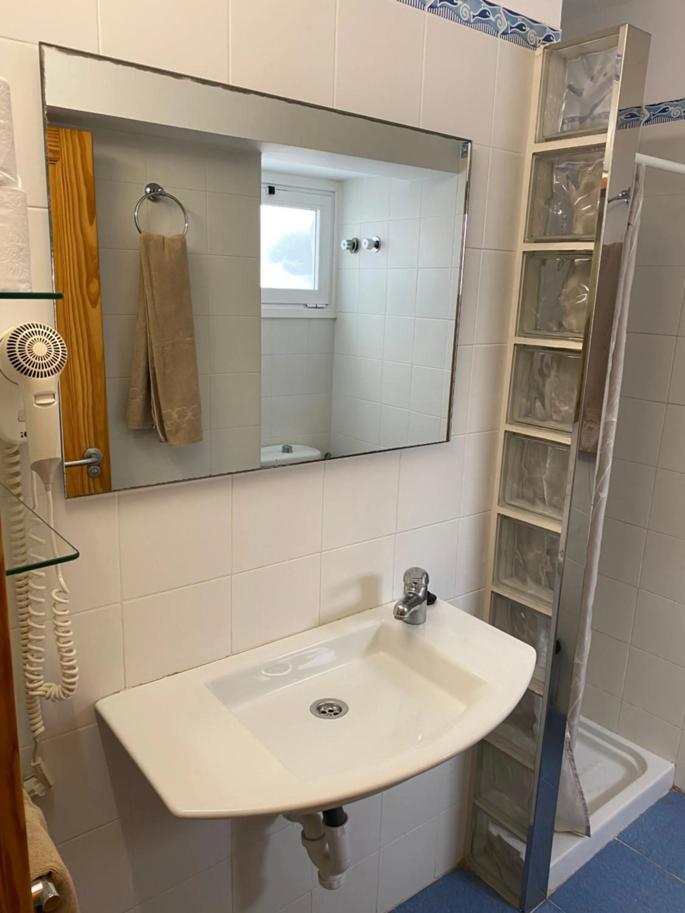 Bathroom in Apartamentos Maspalomas Oasis