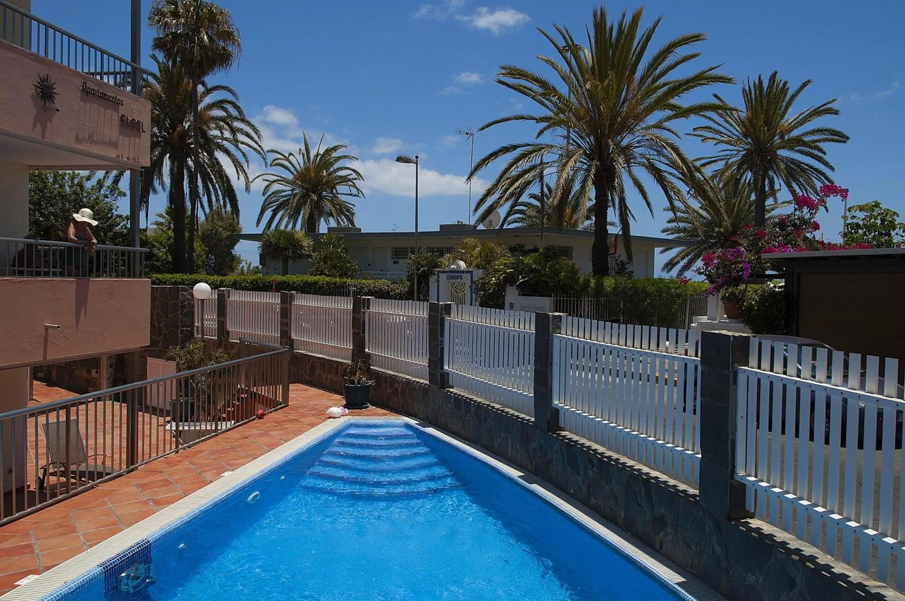 Swimming Pool in Apartamentos Maspalomas Oasis