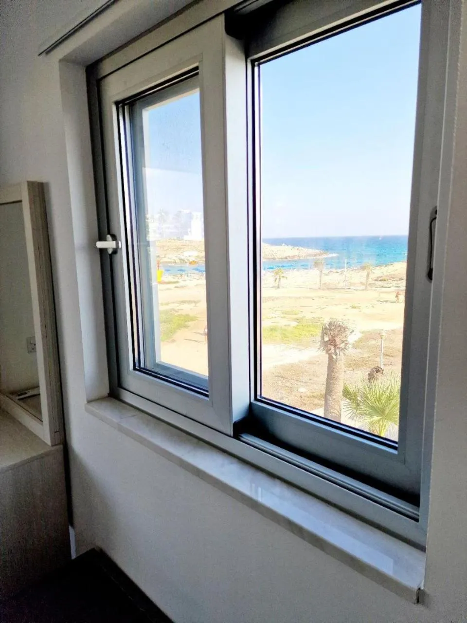 Christopher's Sandy Beach Suites