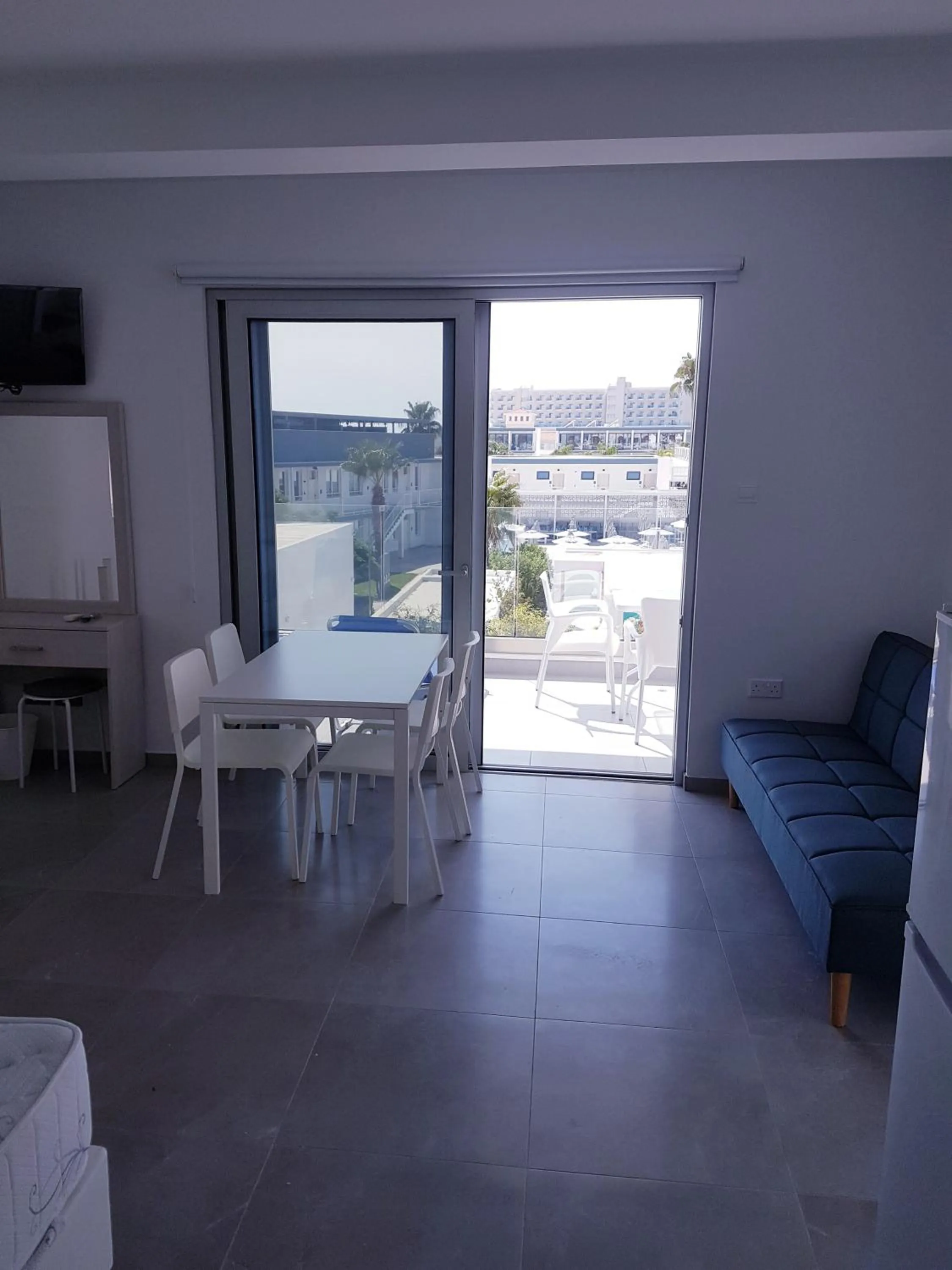 Christopher's Sandy Beach Suites