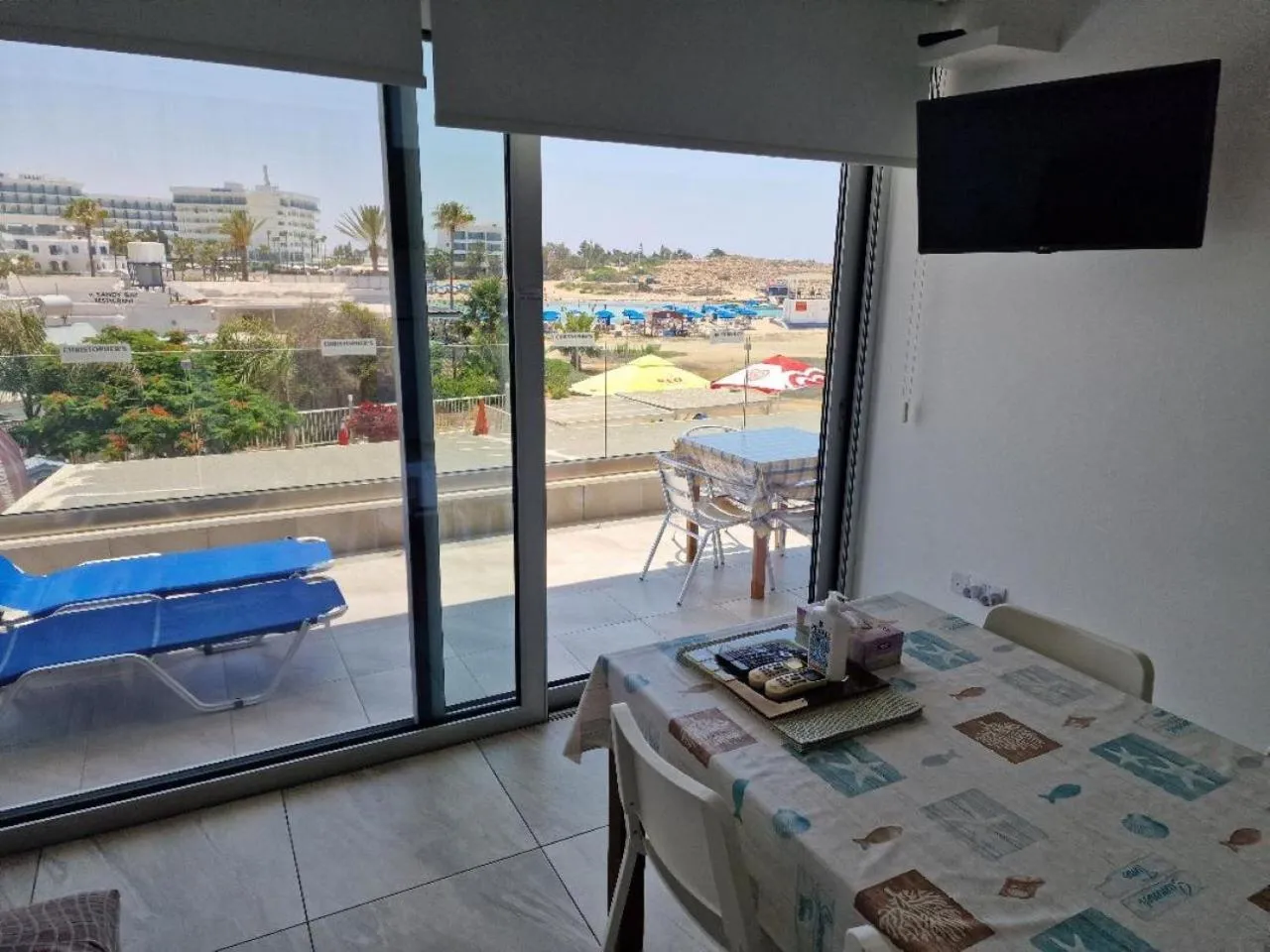 Christopher's Sandy Beach Suites