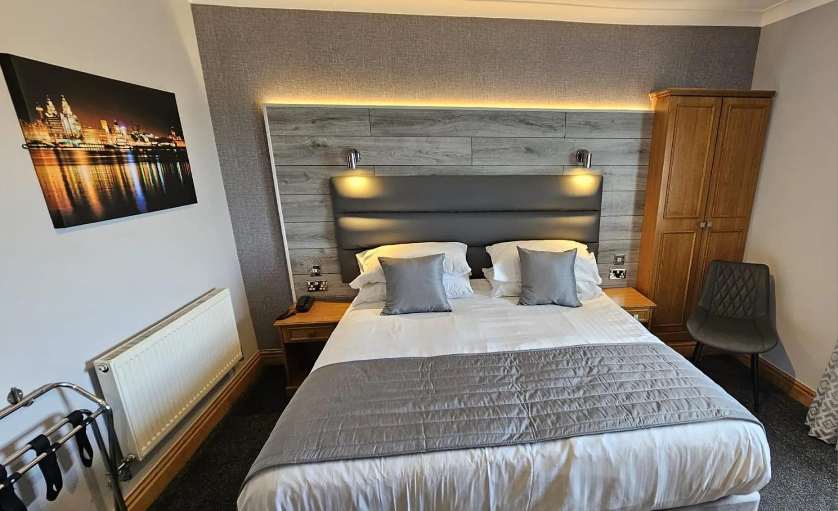 Bed in The Royal Hotel