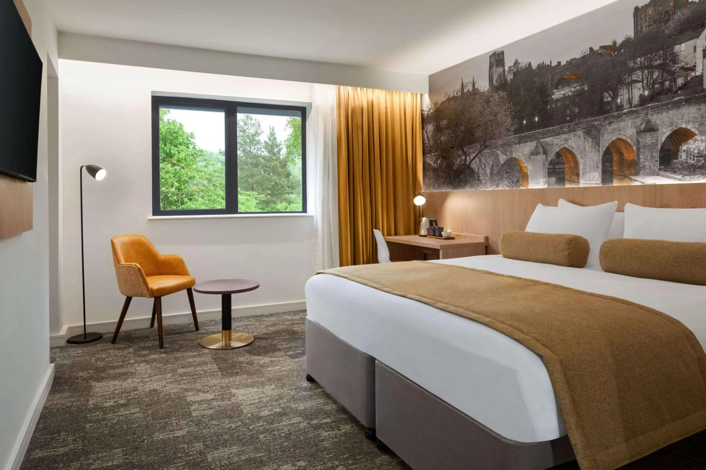 Photo of the whole room, Bed in Super 8 by Wyndham Durham