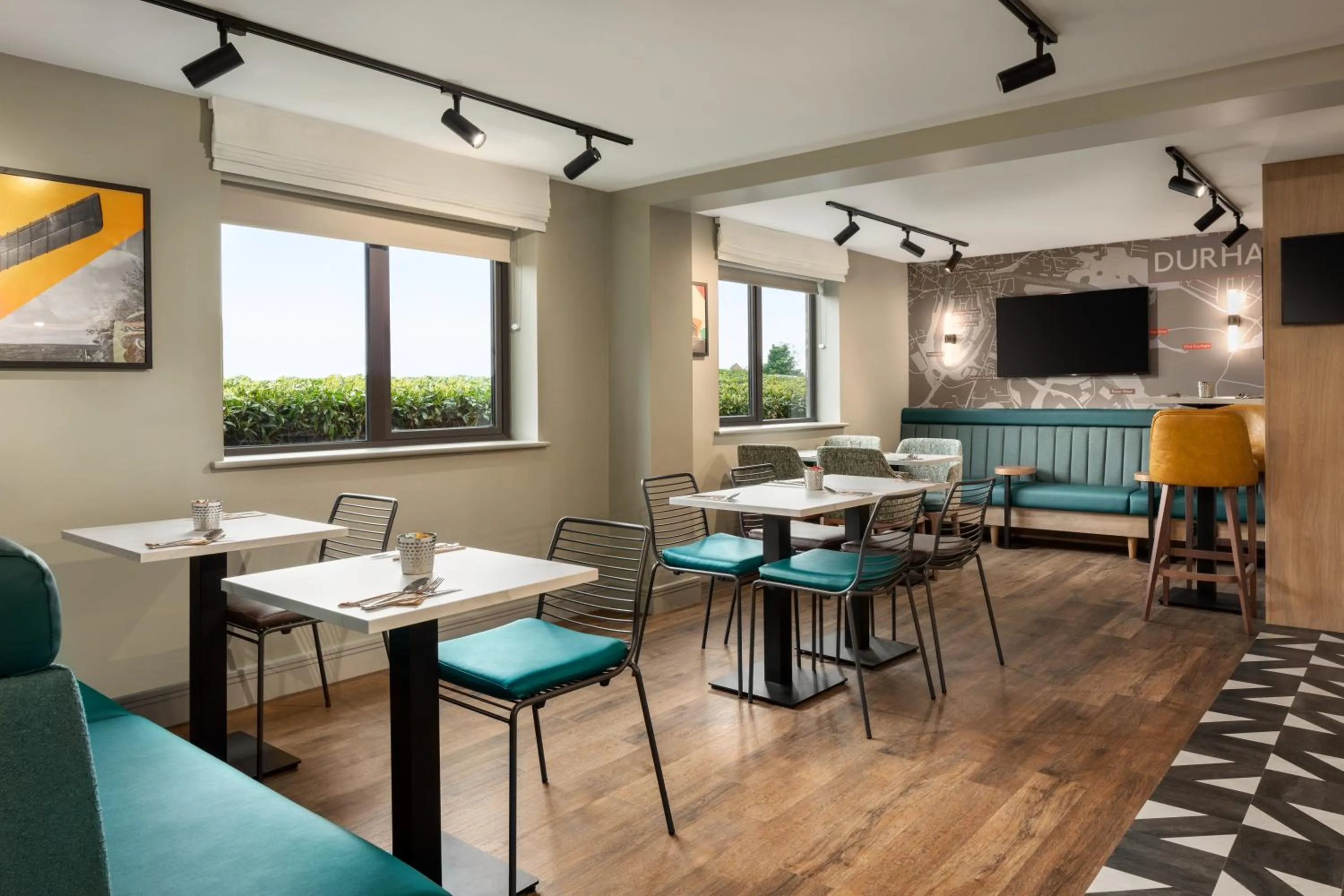 Restaurant/places to eat in Super 8 by Wyndham Durham