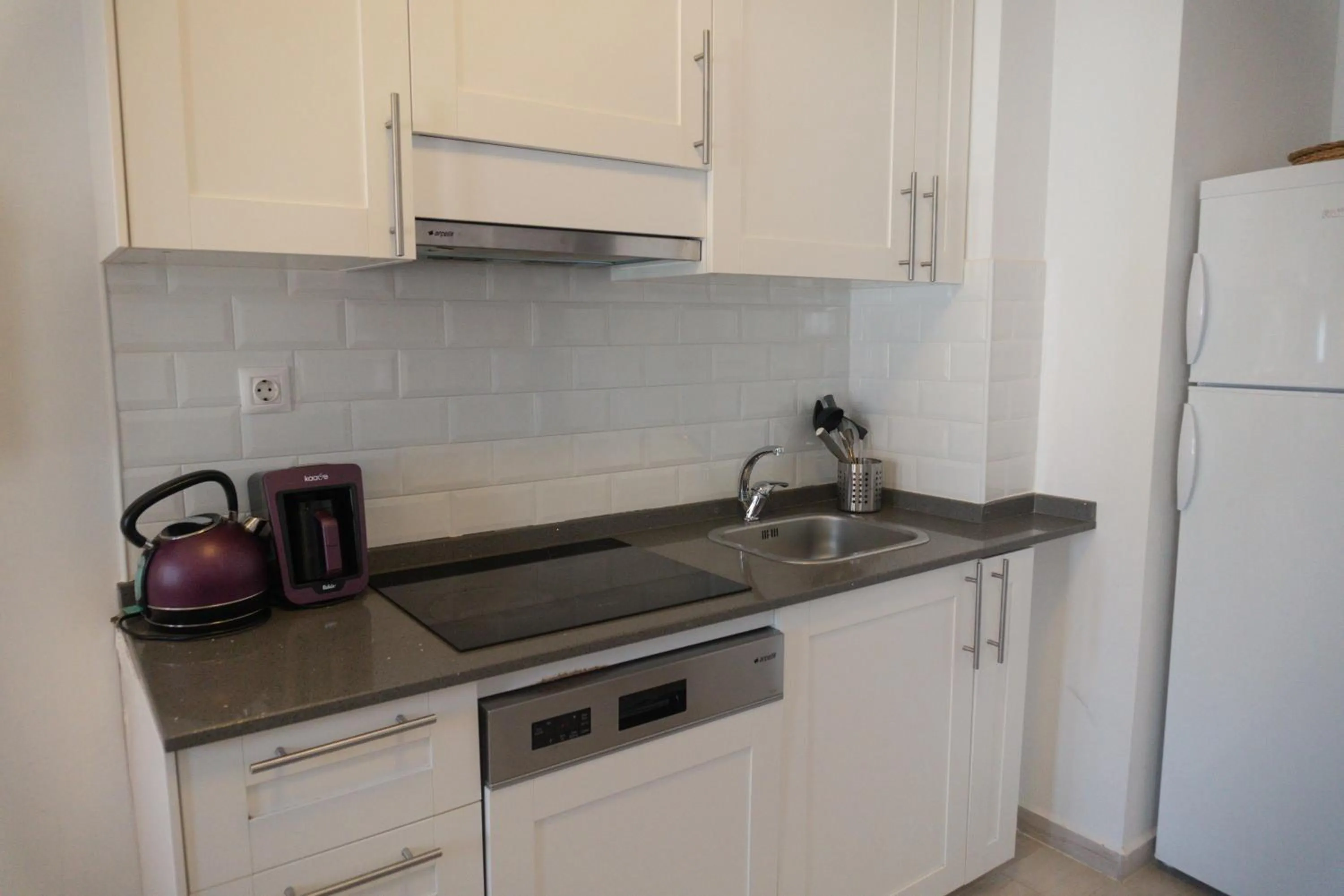 kitchen in Alp Suites Lavanta