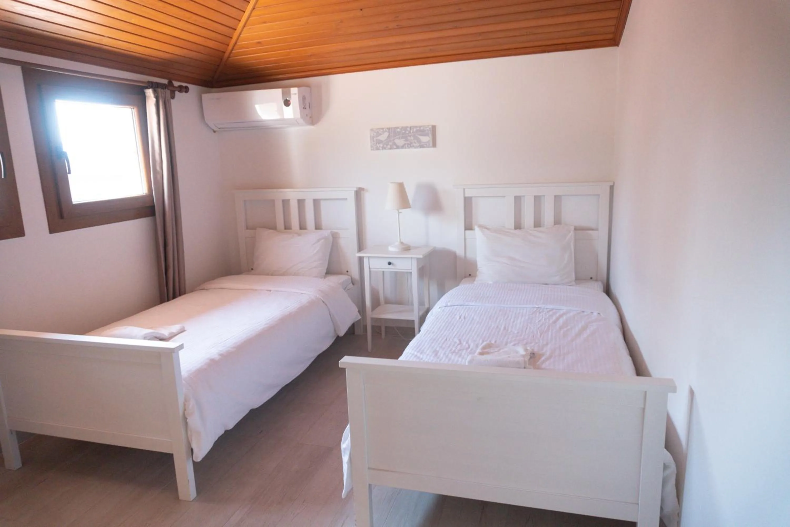 Bedroom, Bed in Alp Suites Lavanta