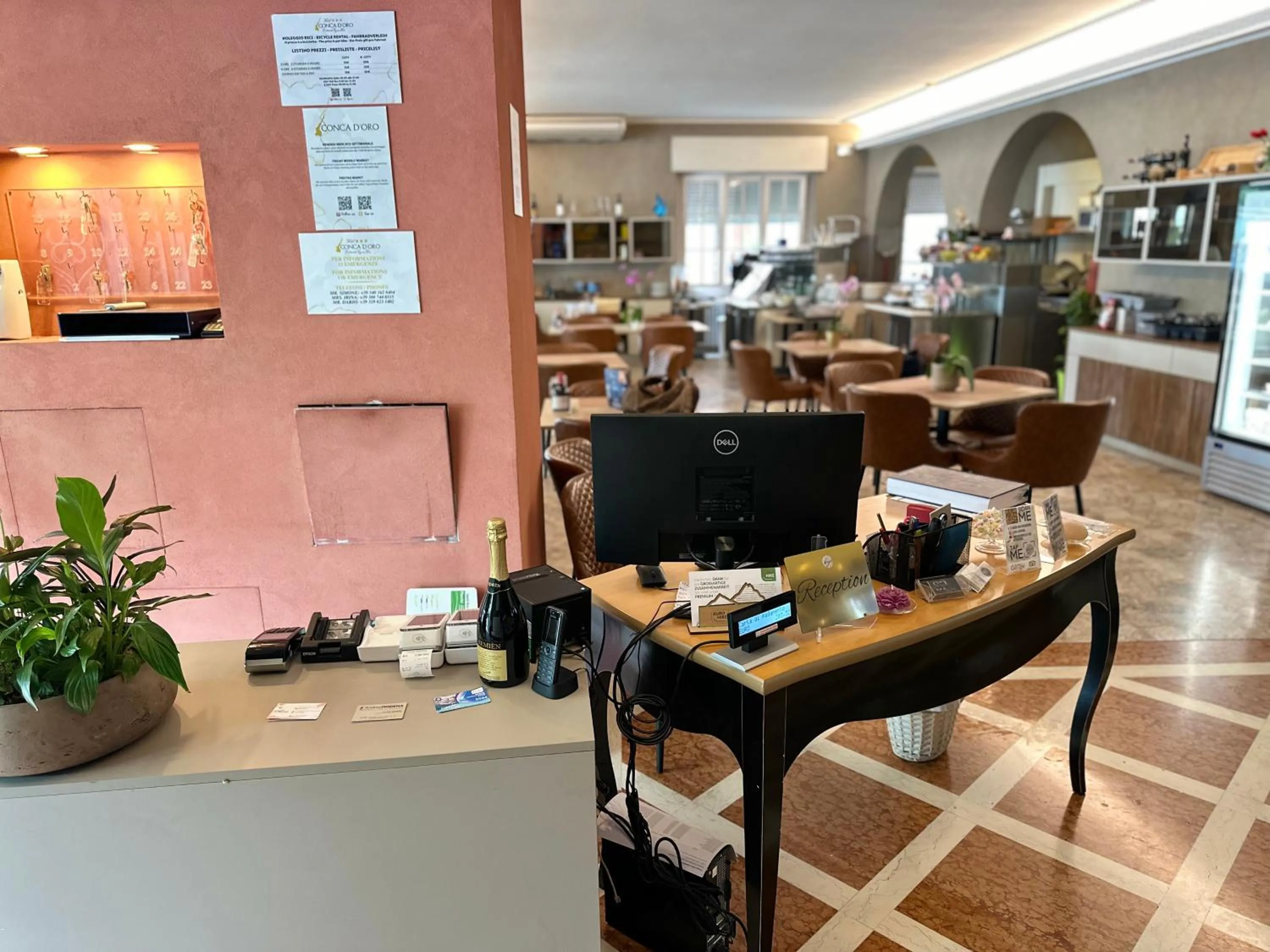 Lobby or reception in Hotel Conca D'Oro ***S