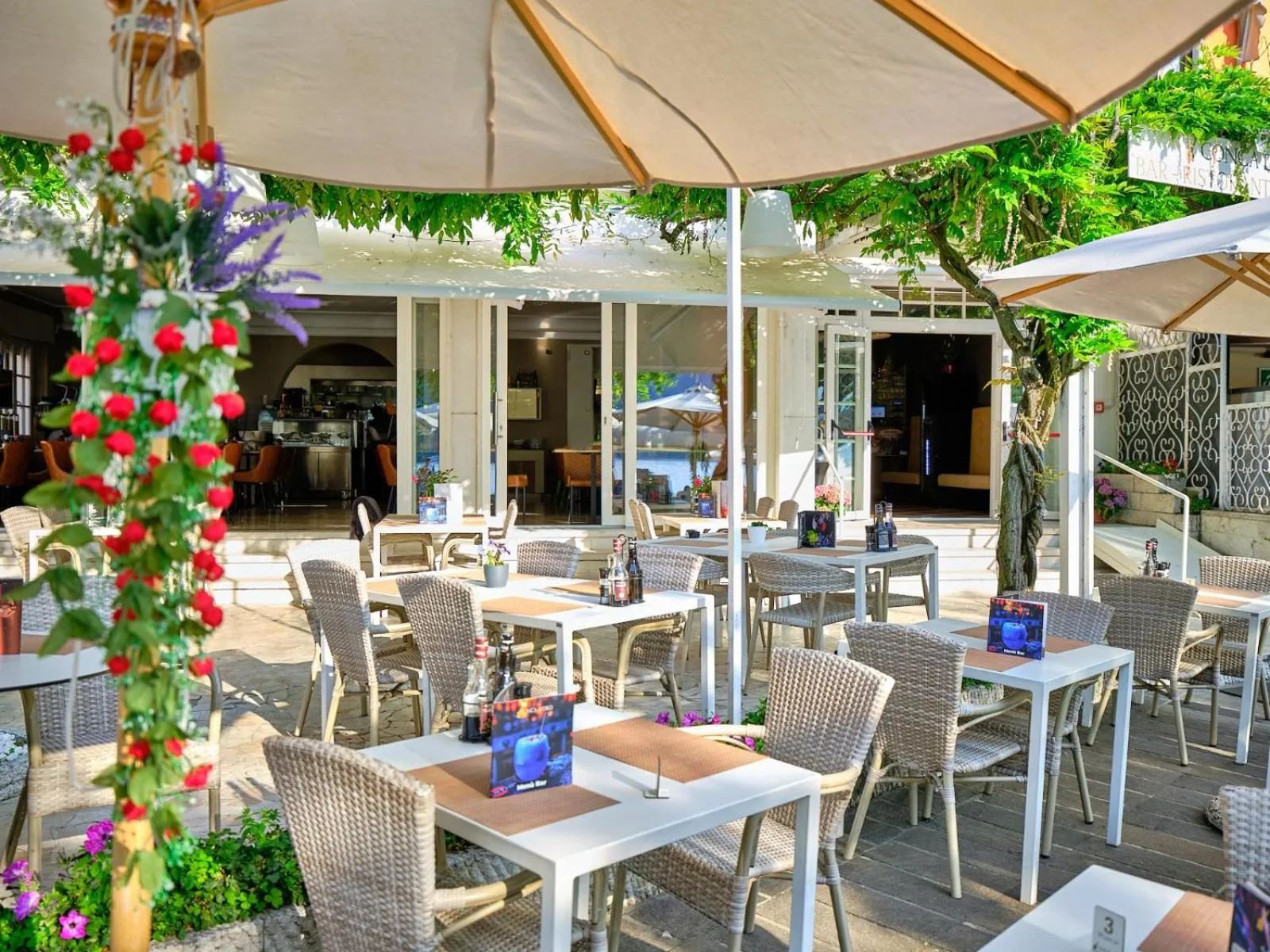 Patio in Hotel Conca D'Oro ***S